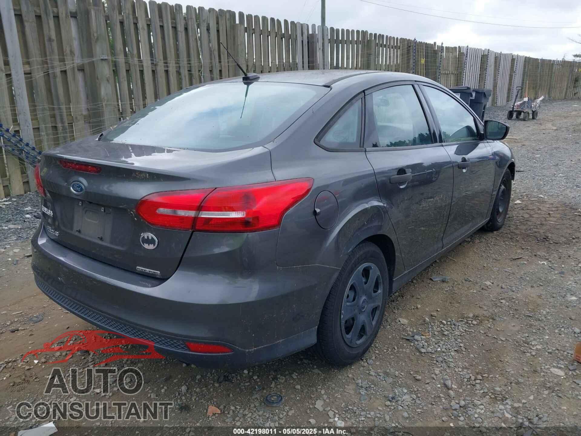 FORD FOCUS 2015 - 1FADP3E26FL304861