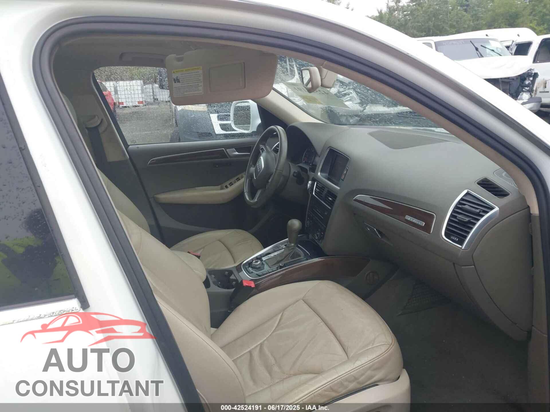 AUDI Q5 2011 - WA1LFAFP5BA007345