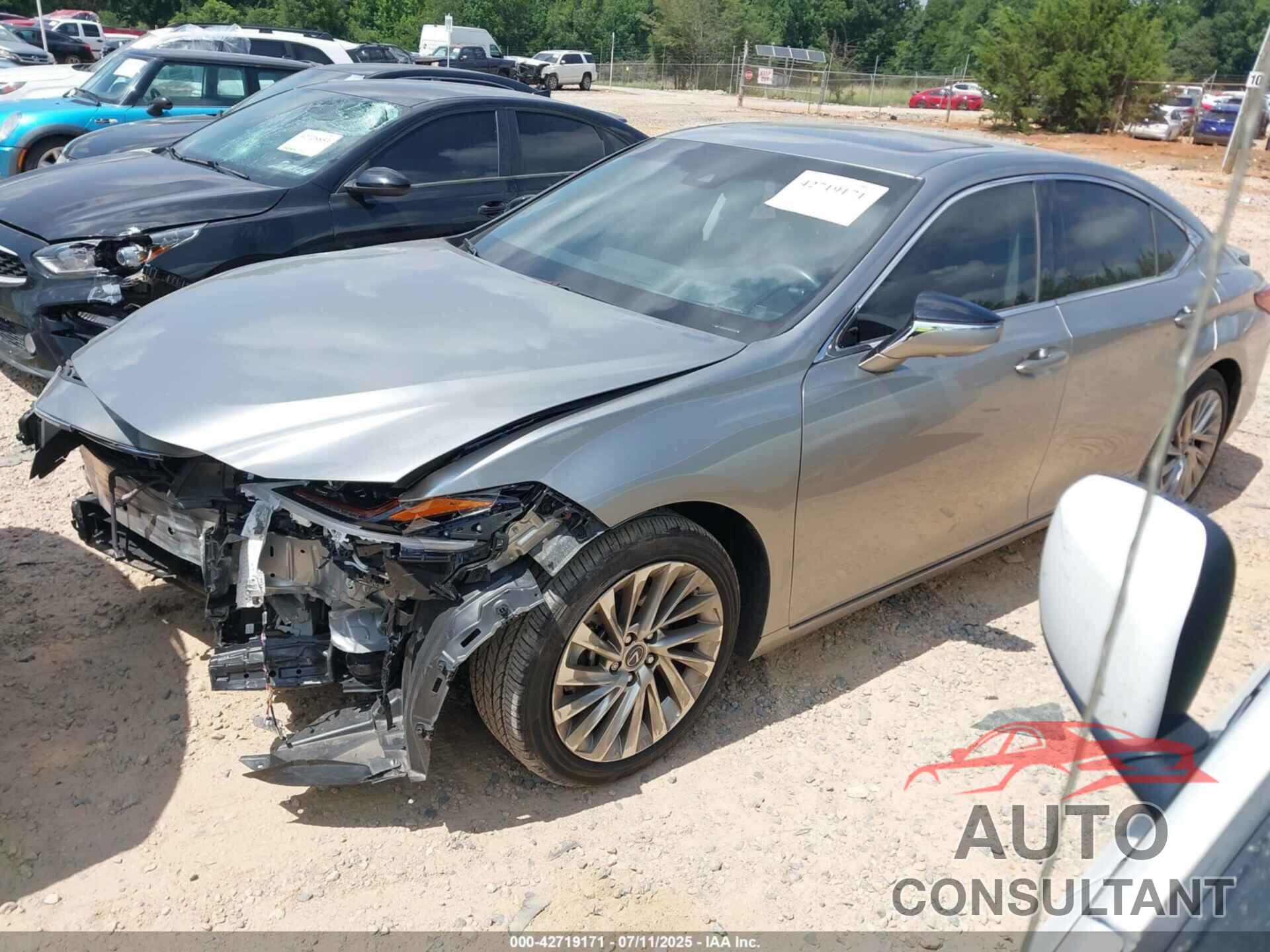 LEXUS ES 300H 2019 - JTHB21B17K2051760