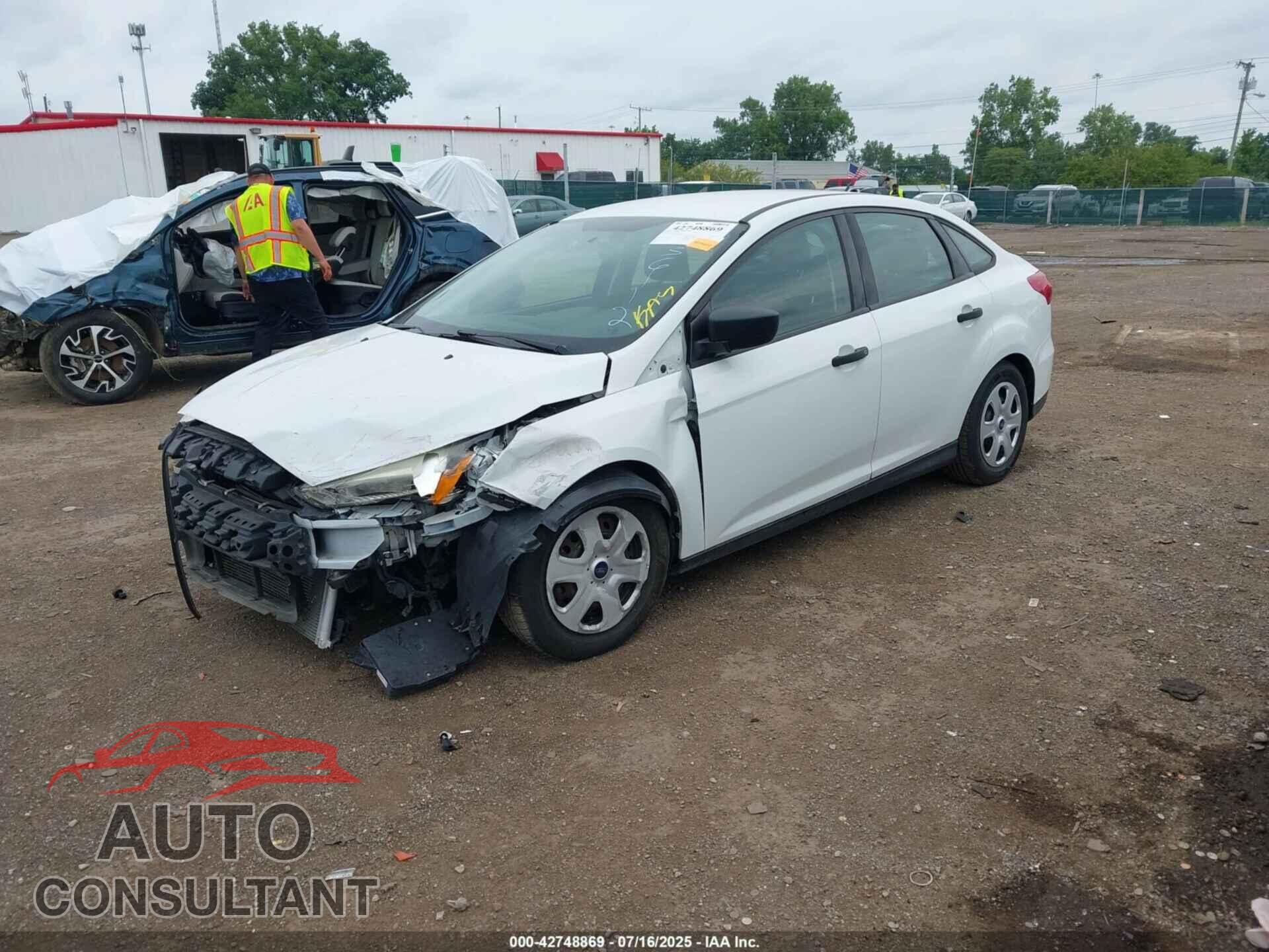 FORD FOCUS 2016 - 1FADP3E22GL336112