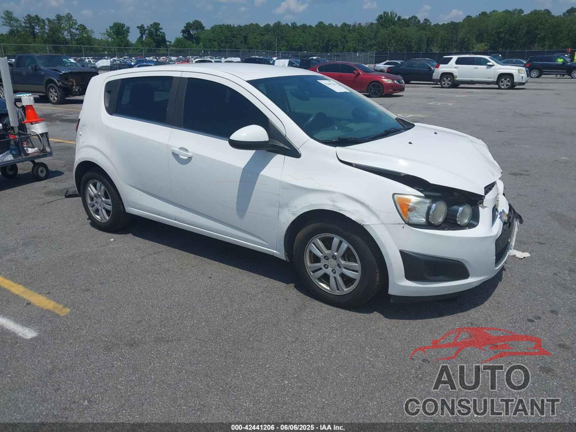 CHEVROLET SONIC 2015 - 1G1JC6SH7F4202782