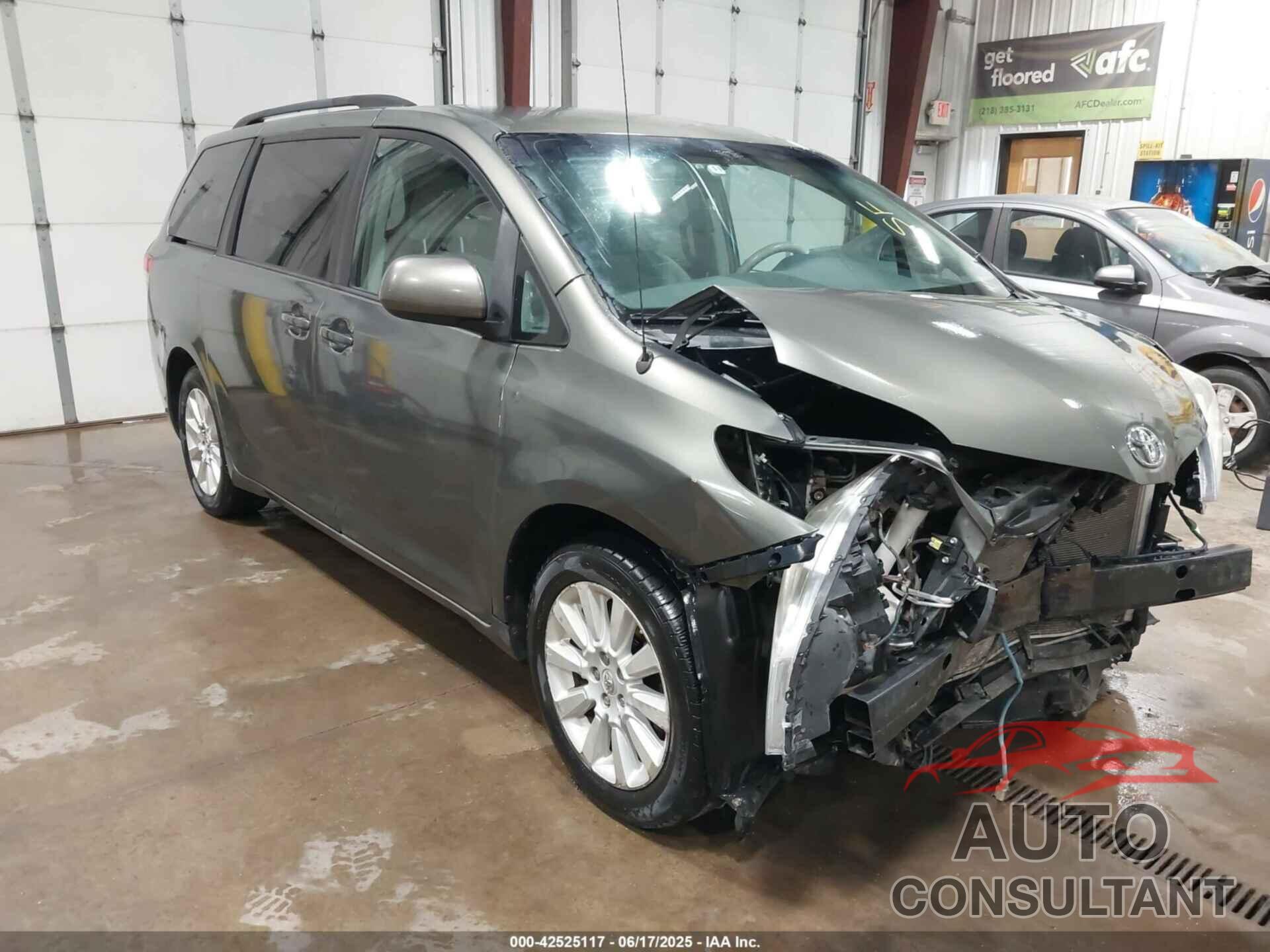 TOYOTA SIENNA 2012 - 5TDJK3DC7CS045989