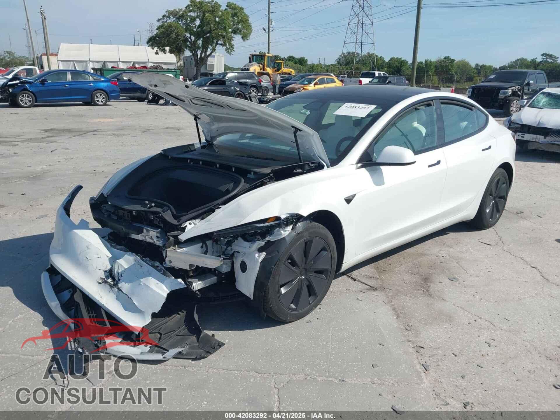 TESLA MODEL 3 2024 - 5YJ3E1EAXRF797586
