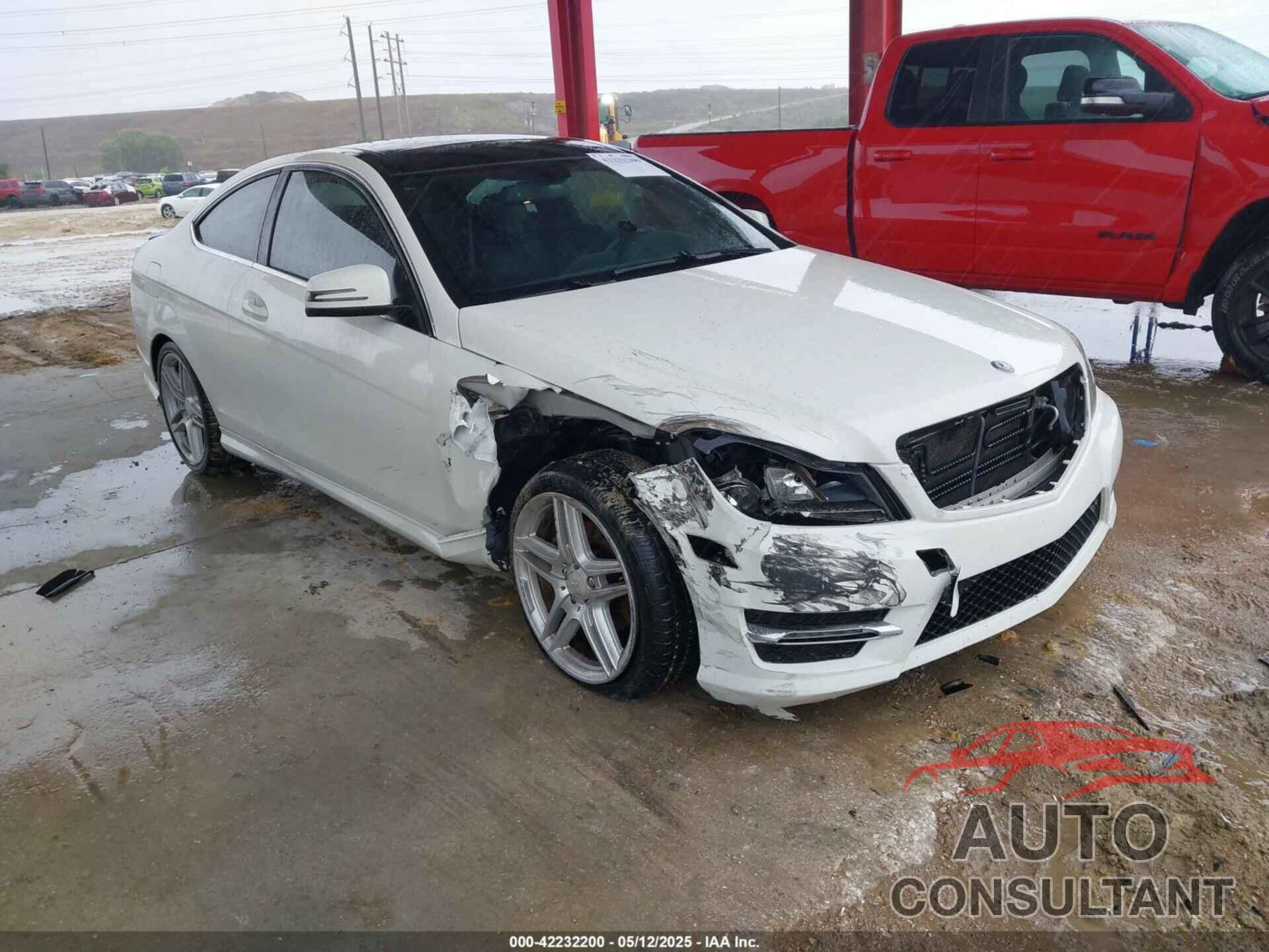 MERCEDES-BENZ C 250 2012 - WDDGJ4HB9CF750304