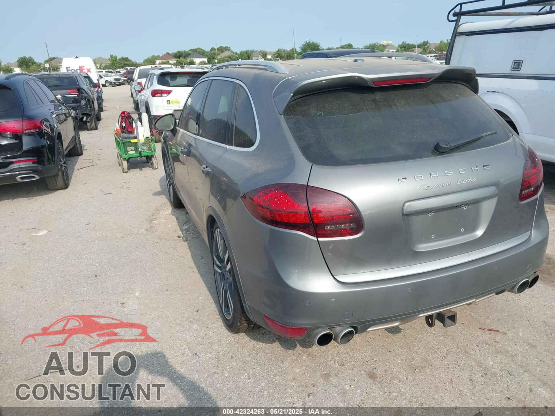 PORSCHE CAYENNE 2012 - WP1AC2A29CLA80486