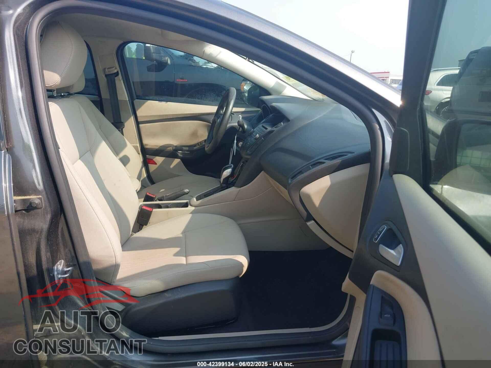 FORD FOCUS 2015 - 1FADP3F25FL238253