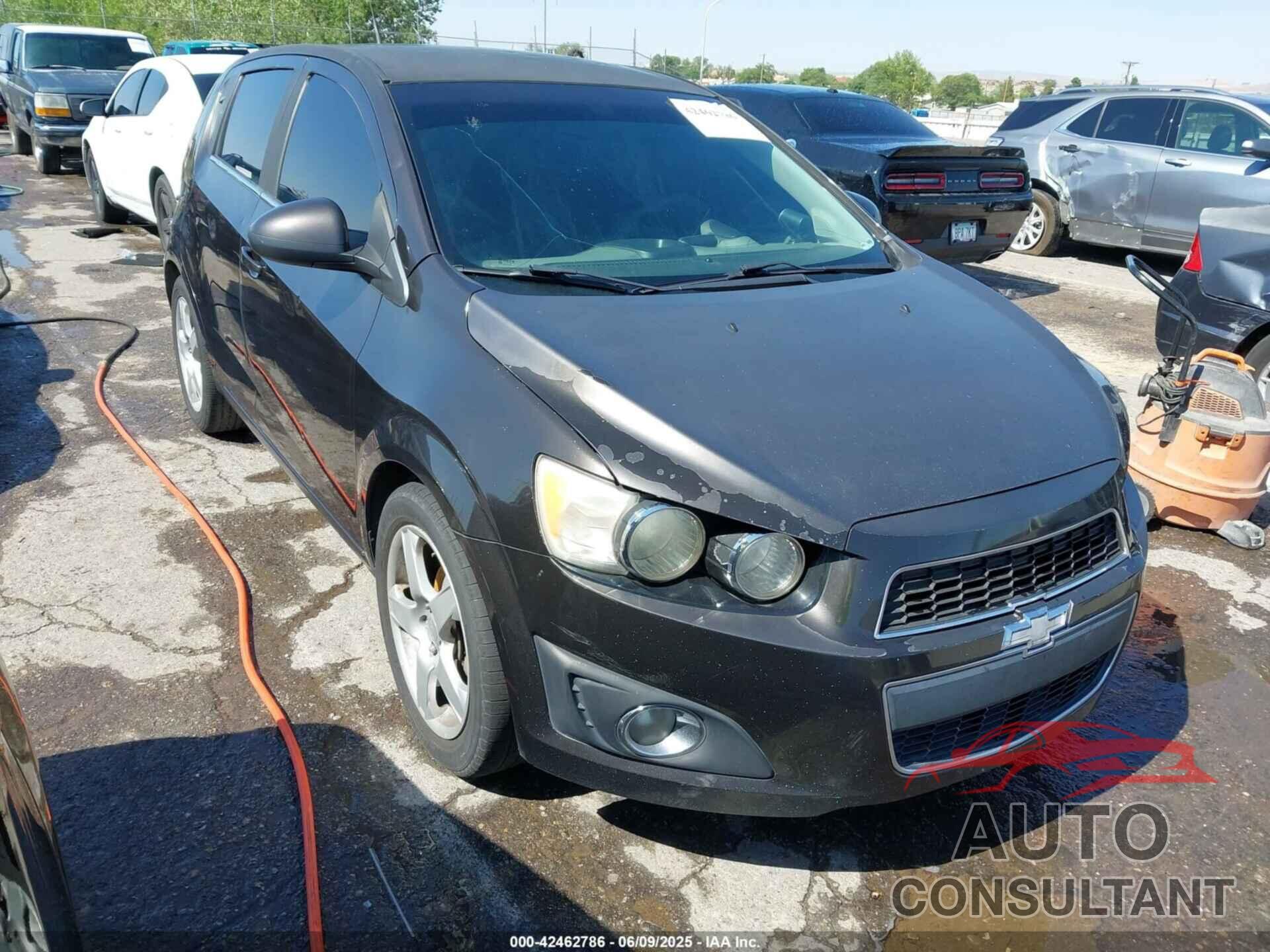 CHEVROLET SONIC 2014 - 1G1JC6SH3E4132678