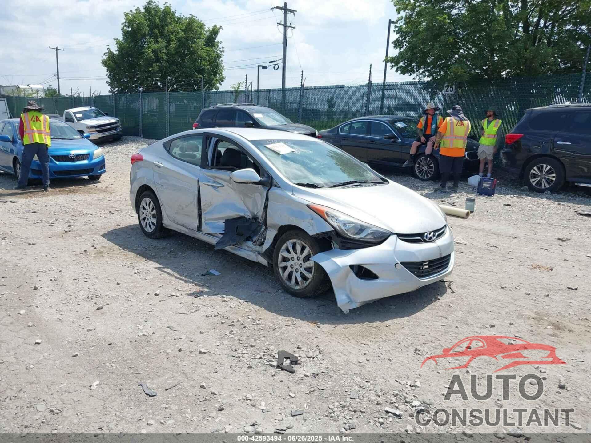 HYUNDAI ELANTRA 2012 - 5NPDH4AE0CH150600