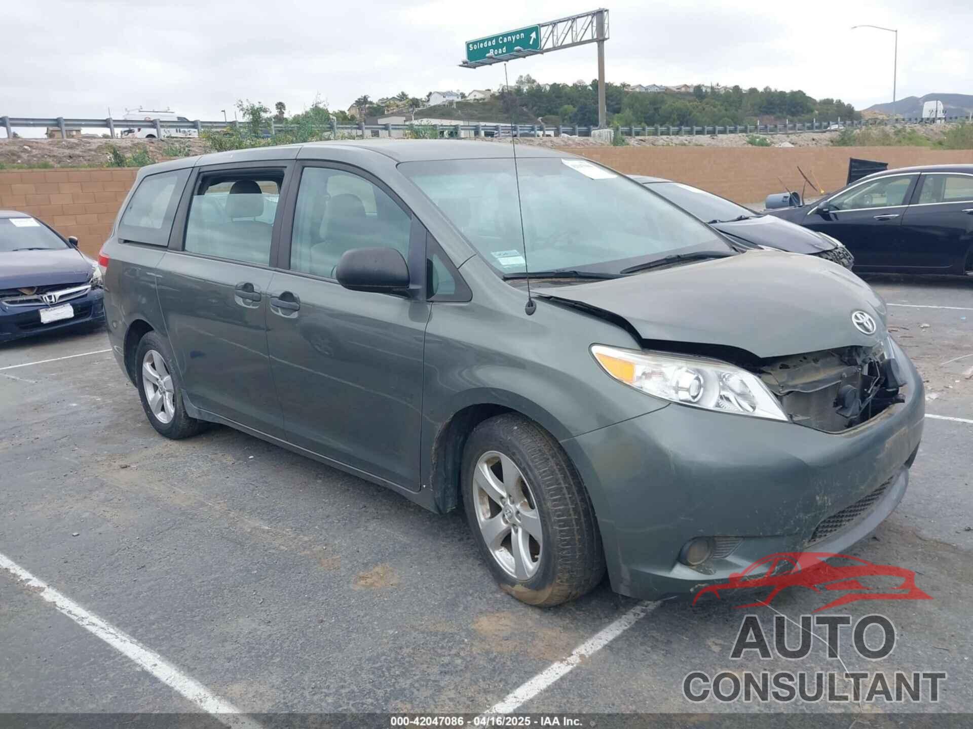 TOYOTA SIENNA 2014 - 5TDZK3DC5ES431493