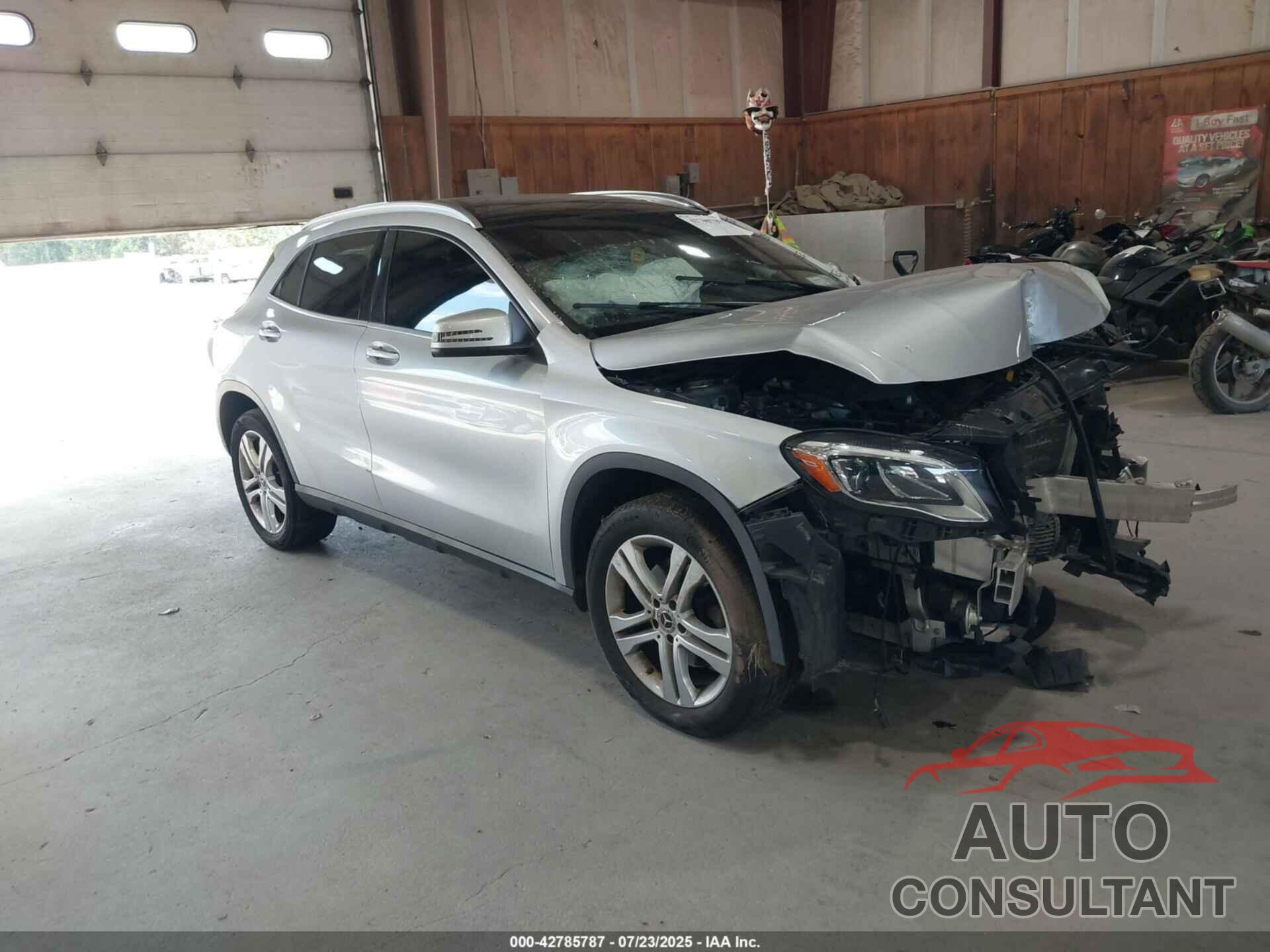 MERCEDES-BENZ GLA 250 2020 - WDCTG4GB8LU027476