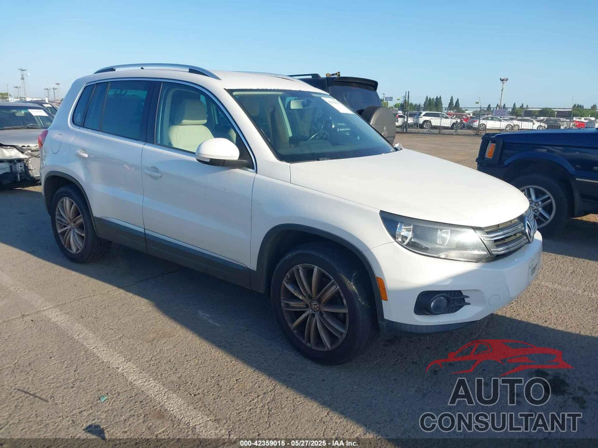 VOLKSWAGEN TIGUAN 2012 - WVGBV7AX2CW588558