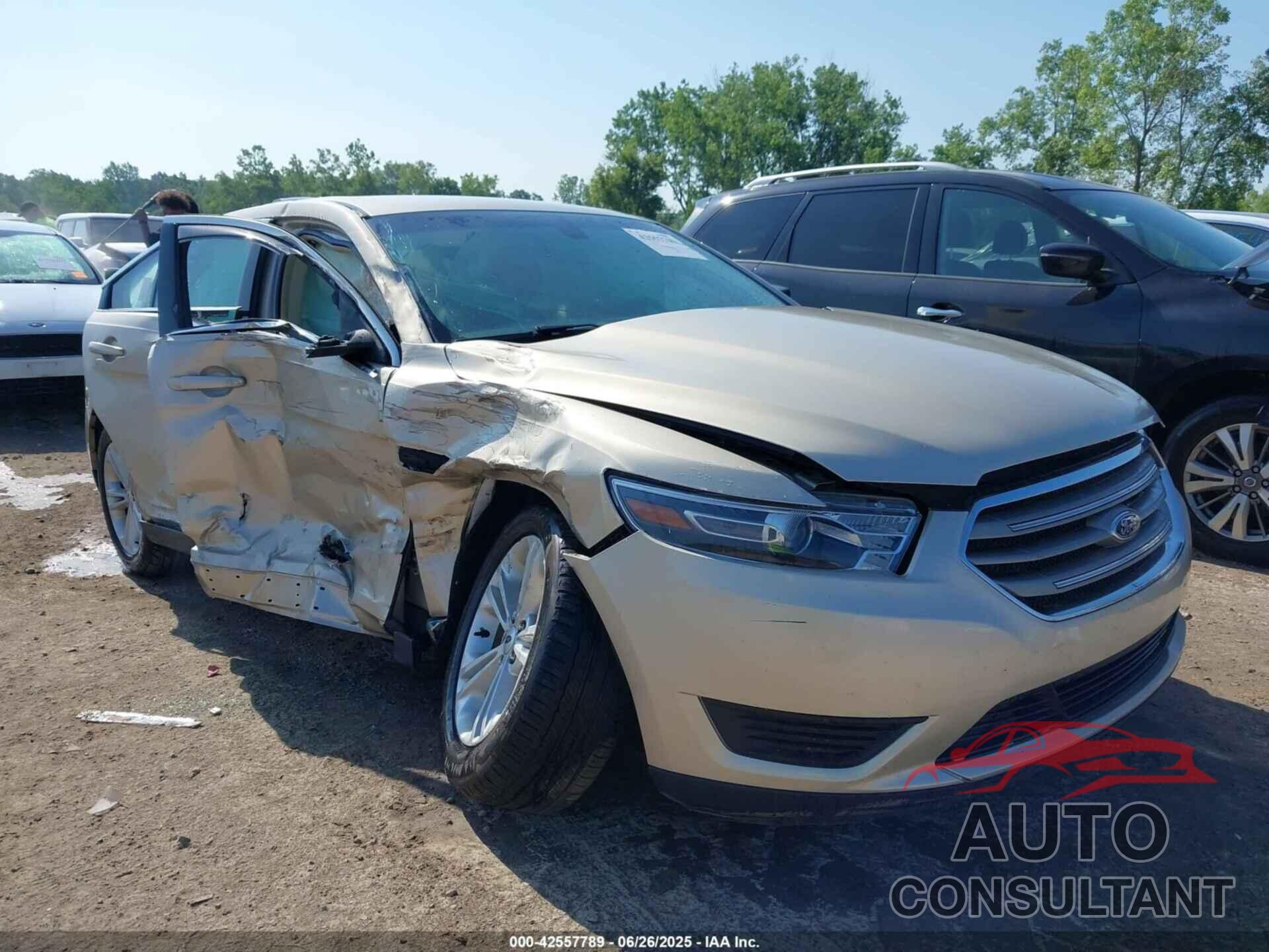 FORD TAURUS 2017 - 1FAHP2D82HG110499