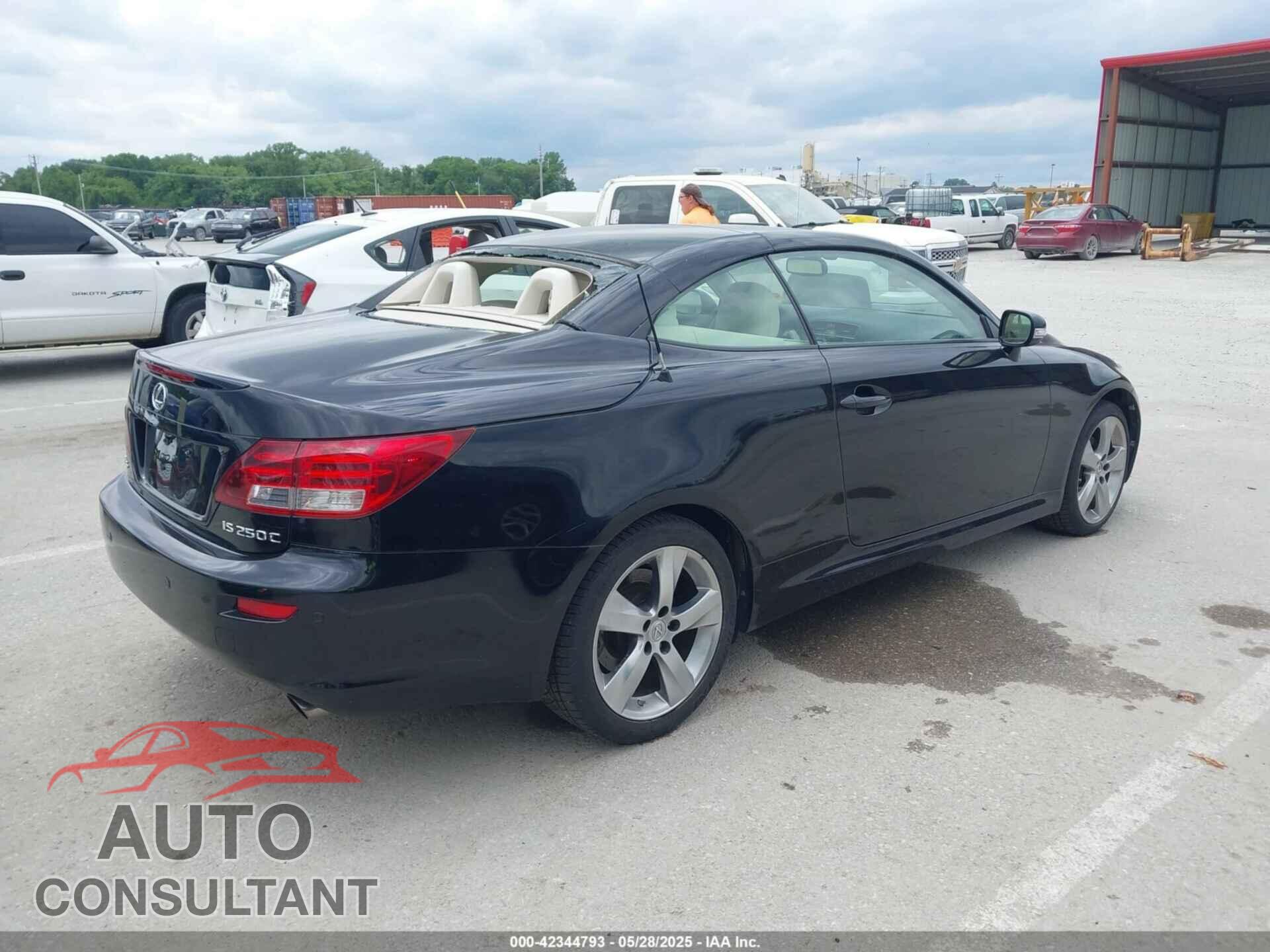 LEXUS IS 250C 2010 - JTHFF2C25A2510348