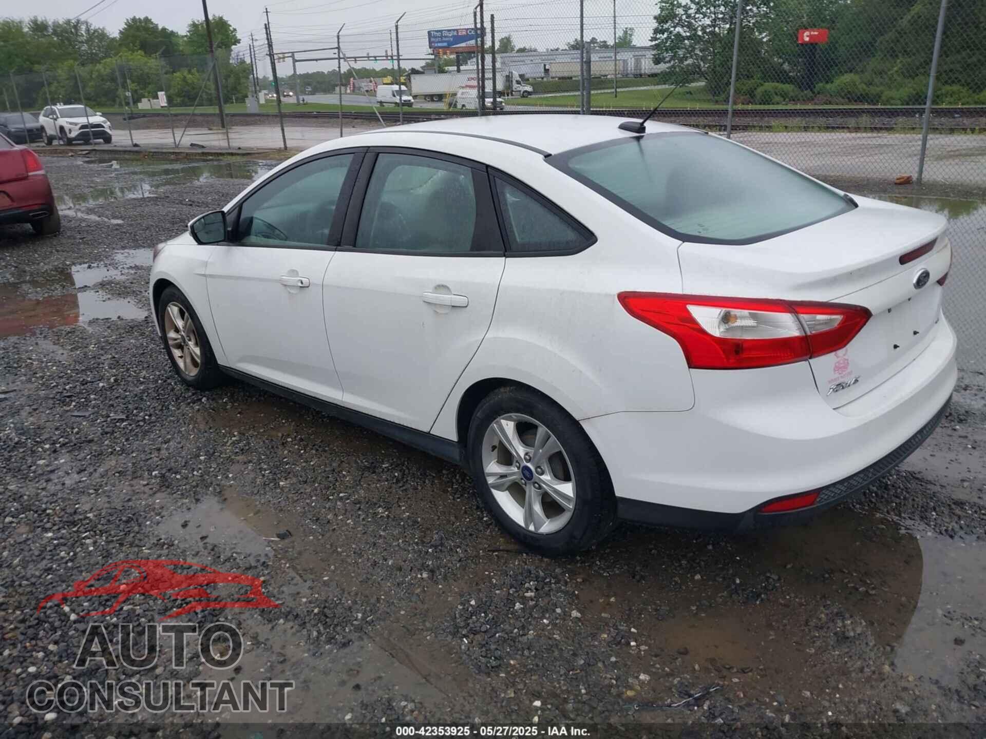 FORD FOCUS 2014 - 1FADP3F27EL284245