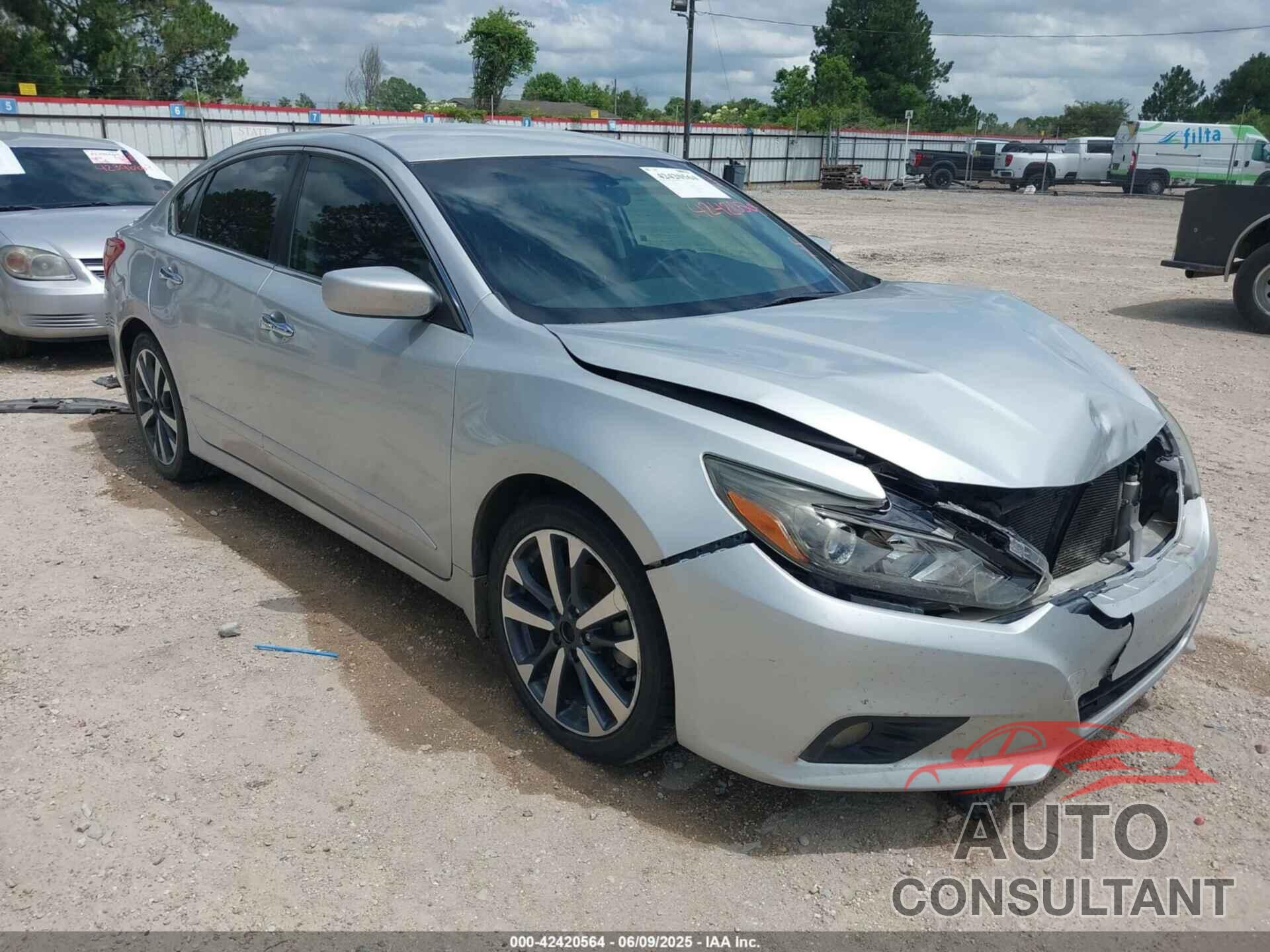 NISSAN ALTIMA 2017 - 1N4AL3AP7HC275003