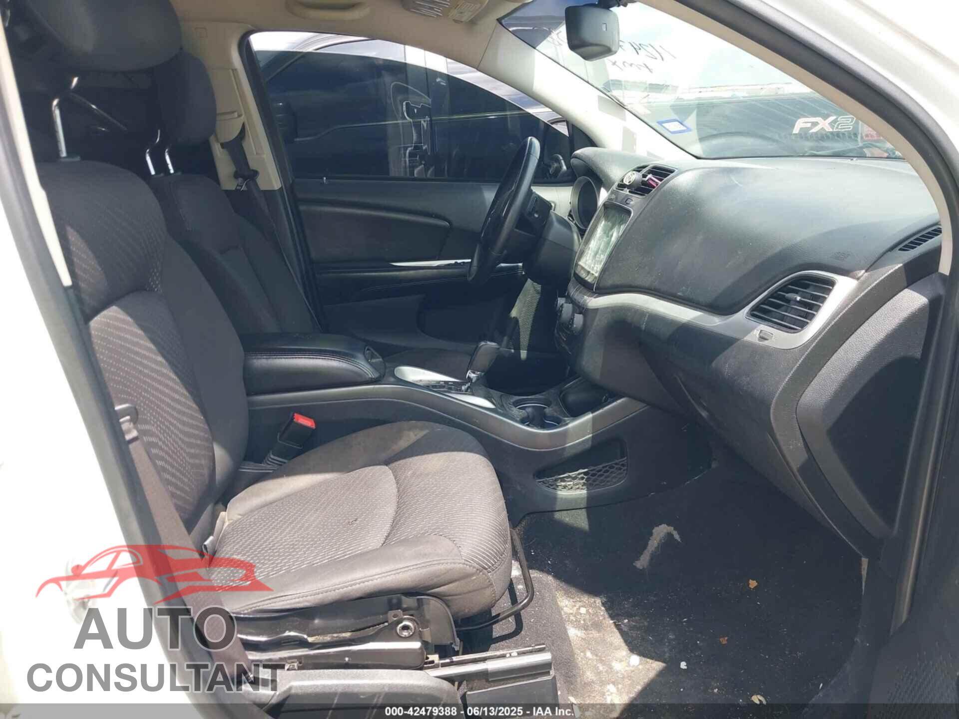 DODGE JOURNEY 2015 - 3C4PDCBB9FT700615