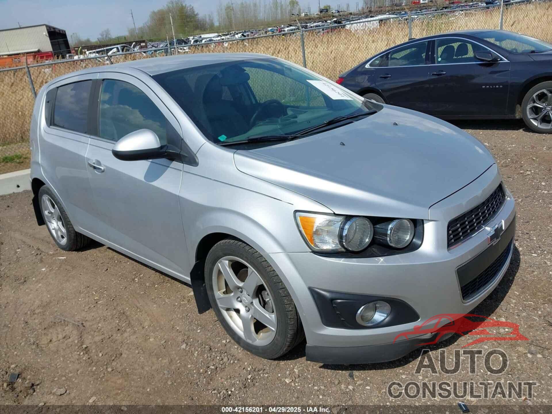 CHEVROLET SONIC 2014 - 1G1JE6SB8E4218266