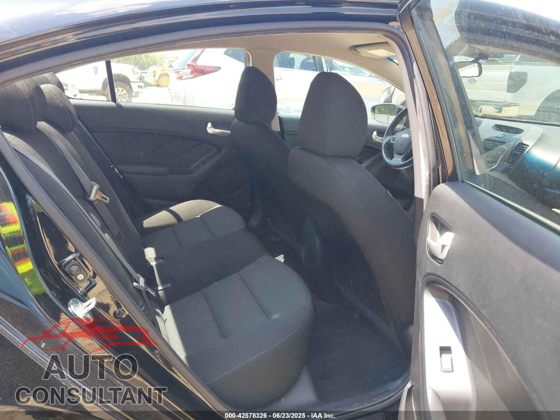 KIA FORTE 2017 - 3KPFK4A76HE020053