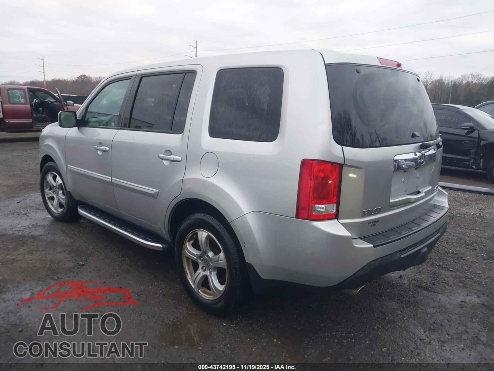 HONDA PILOT 2015 - 5FNYF4H54FB038186