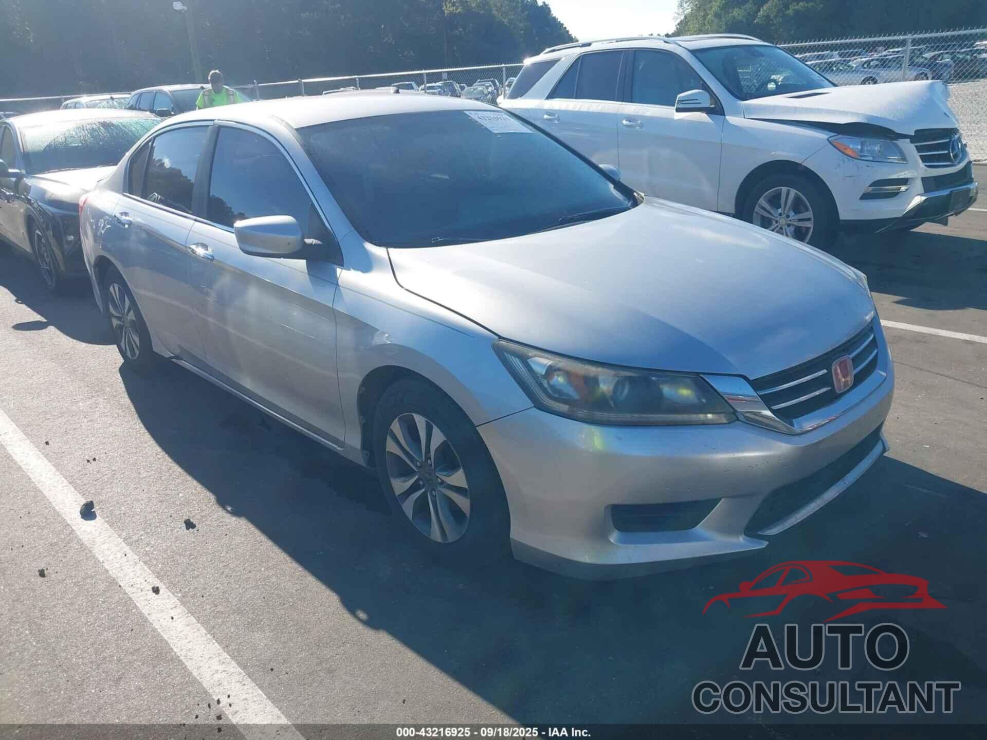 HONDA ACCORD 2013 - 1HGCR2F35DA018365