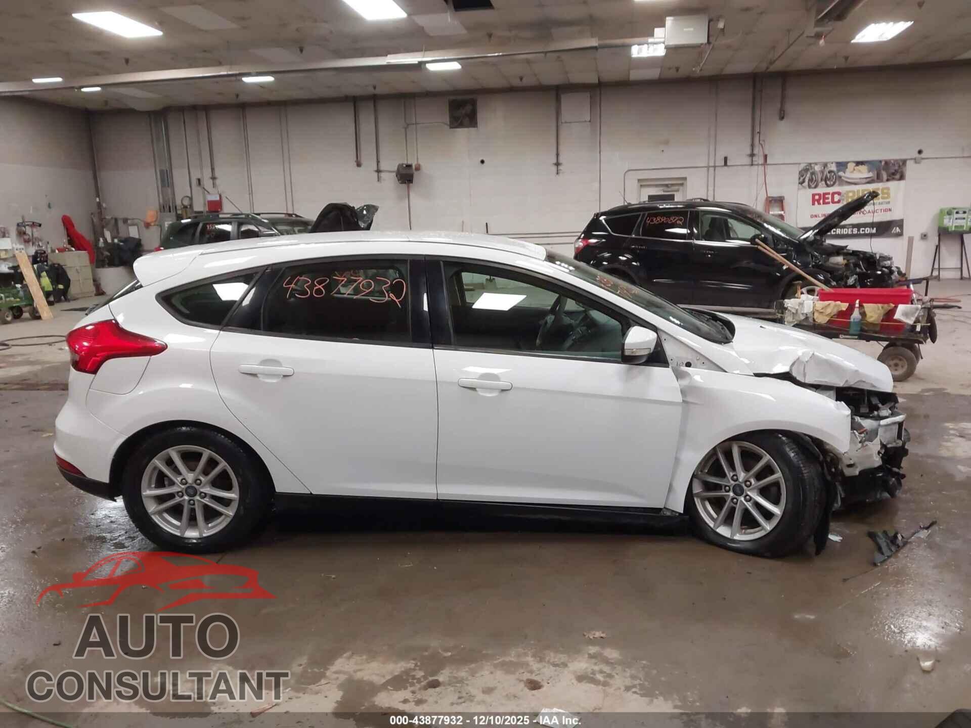 FORD FOCUS 2017 - 1FADP3K2XHL290938