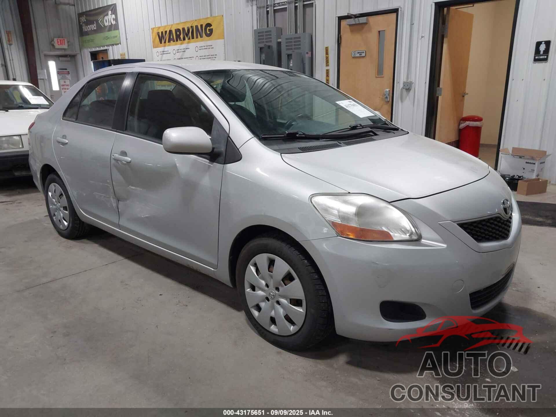 TOYOTA YARIS 2009 - JTDBT903894045739