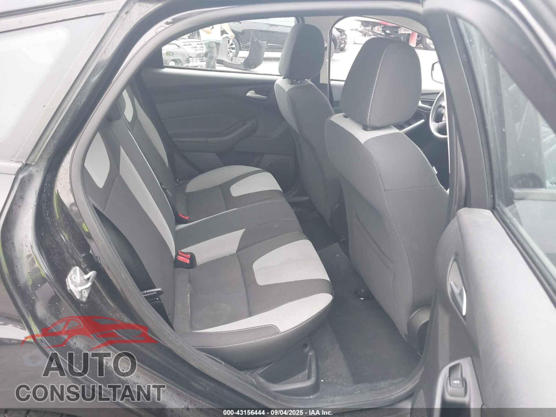 FORD FOCUS 2012 - 1FAHP3K20CL467930