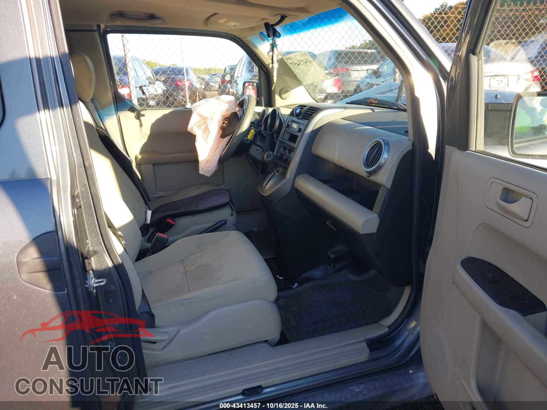 HONDA ELEMENT 2011 - 5J6YH2H39BL006106