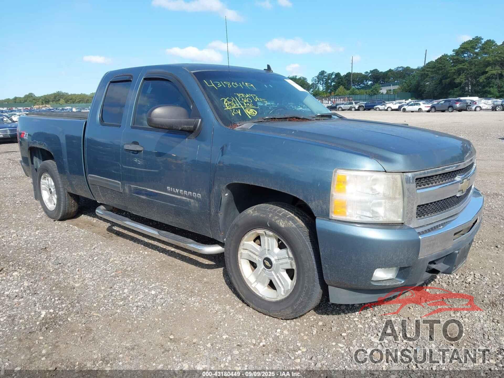 CHEVROLET SILVERADO 1500 2010 - 1GCSKSE31AZ142551