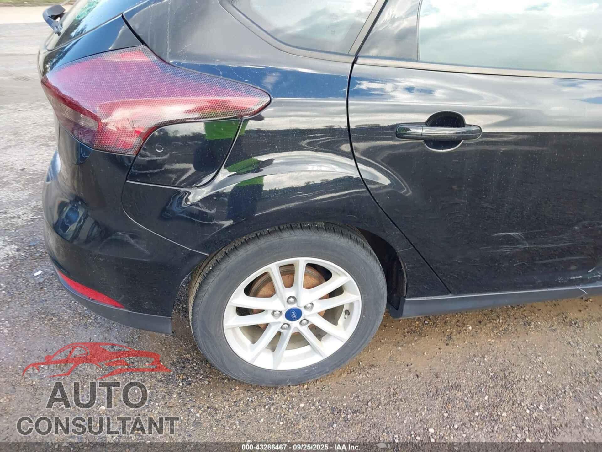 FORD FOCUS 2018 - 1FADP3K28JL276784