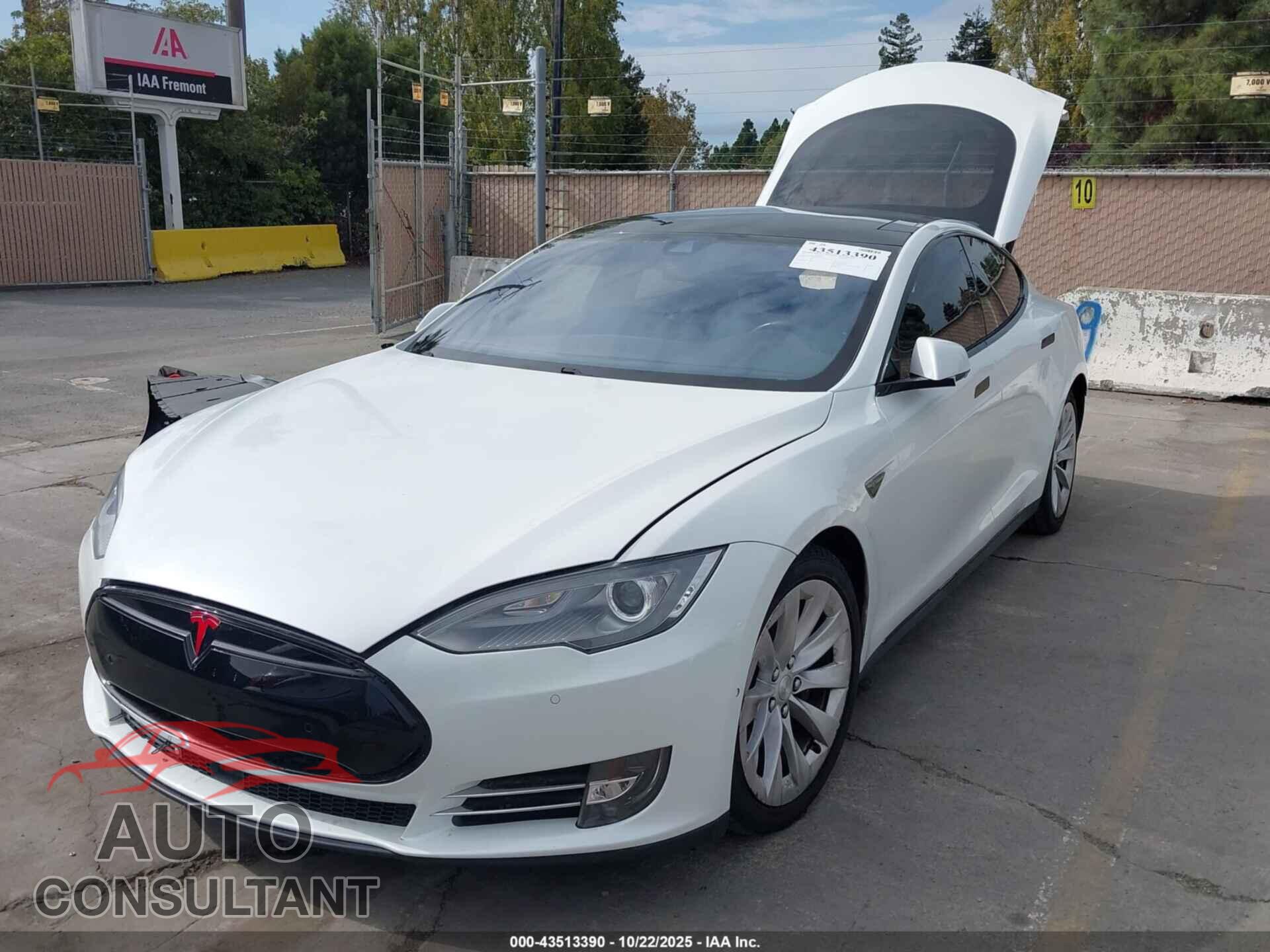 TESLA MODEL S 2015 - 5YJSA1H20FF084896