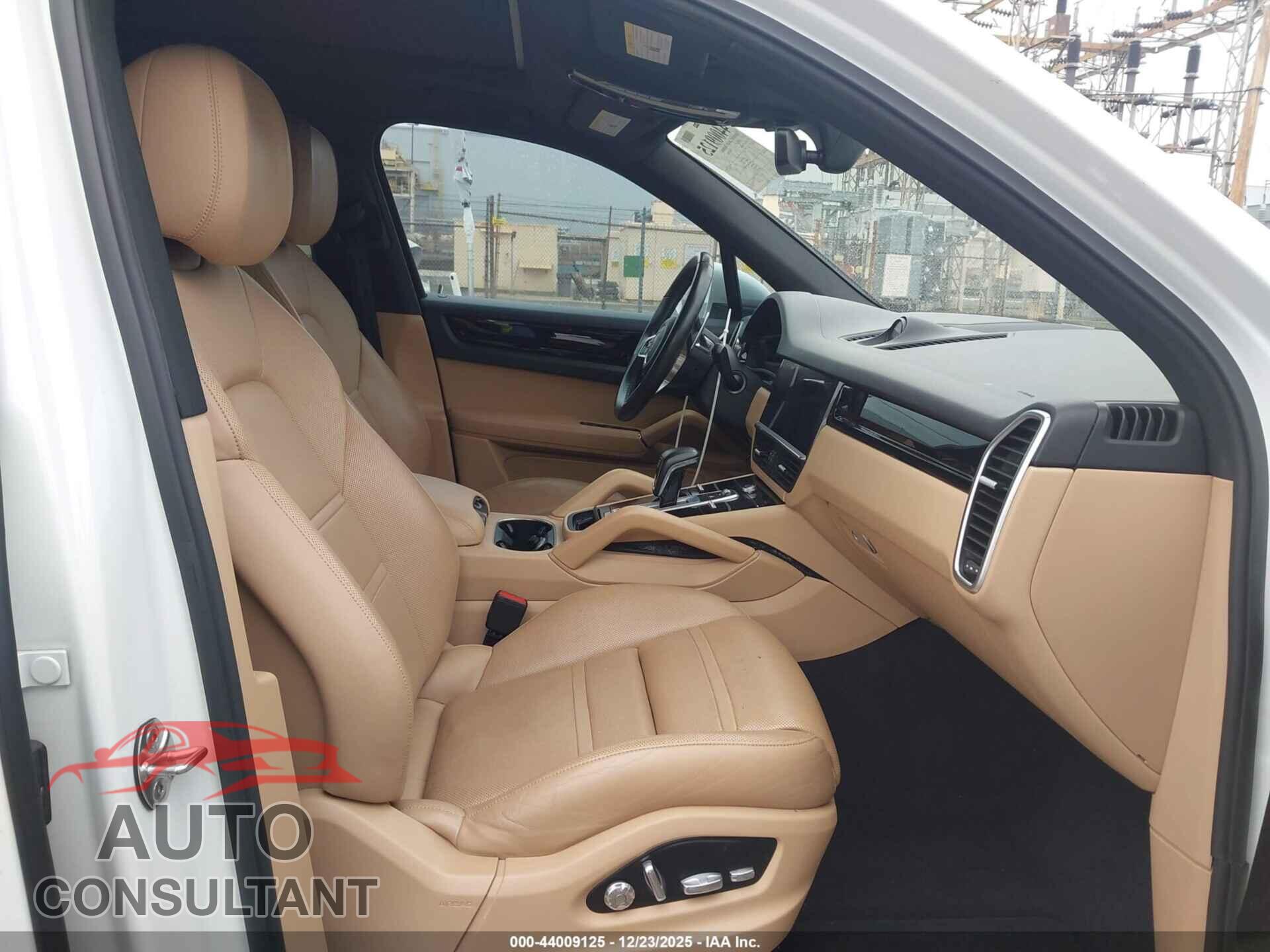 PORSCHE CAYENNE 2019 - WP1AA2AY7KDA06910