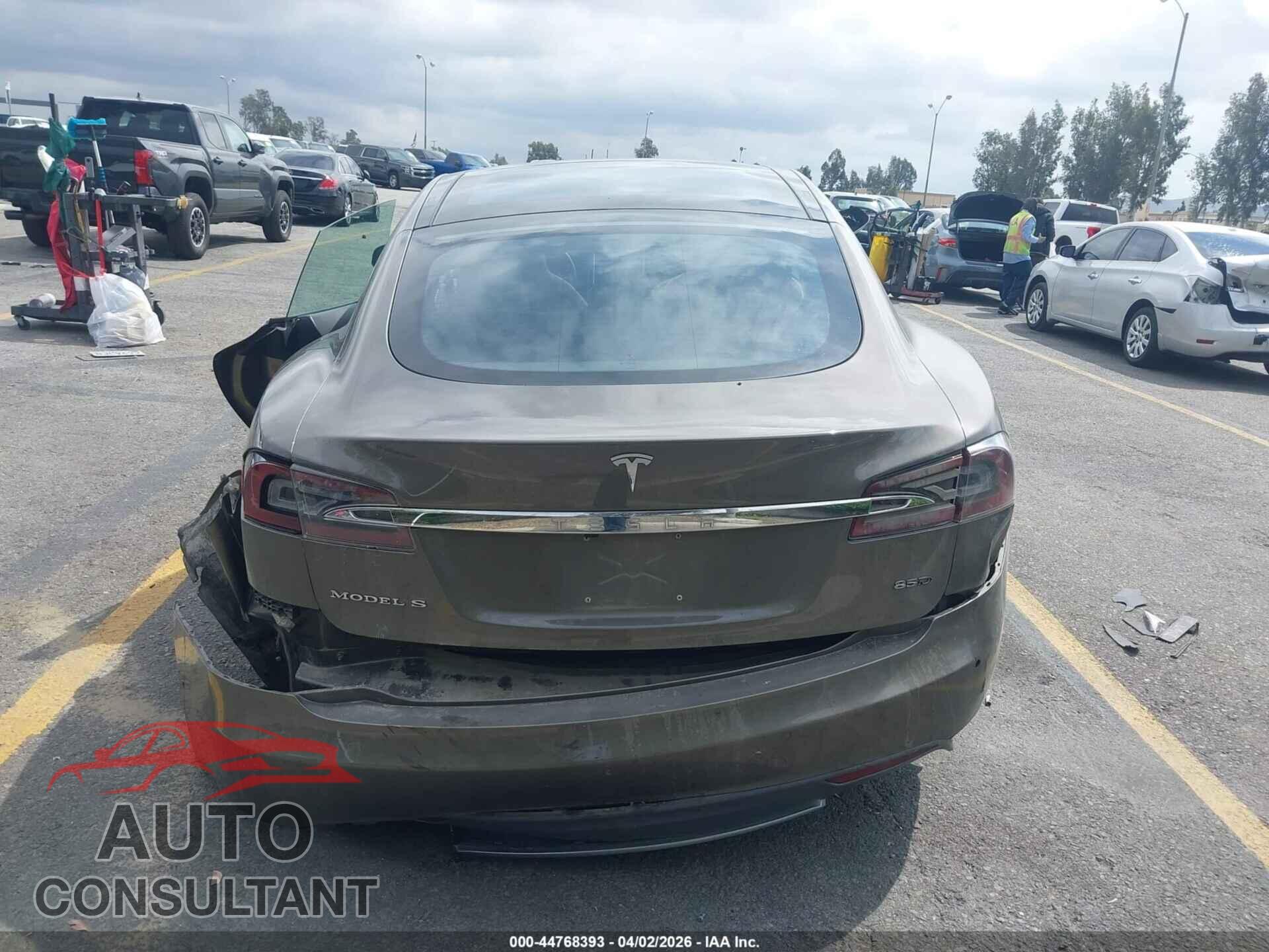 TESLA MODEL S 2015 - 5YJSA1E21FF106389