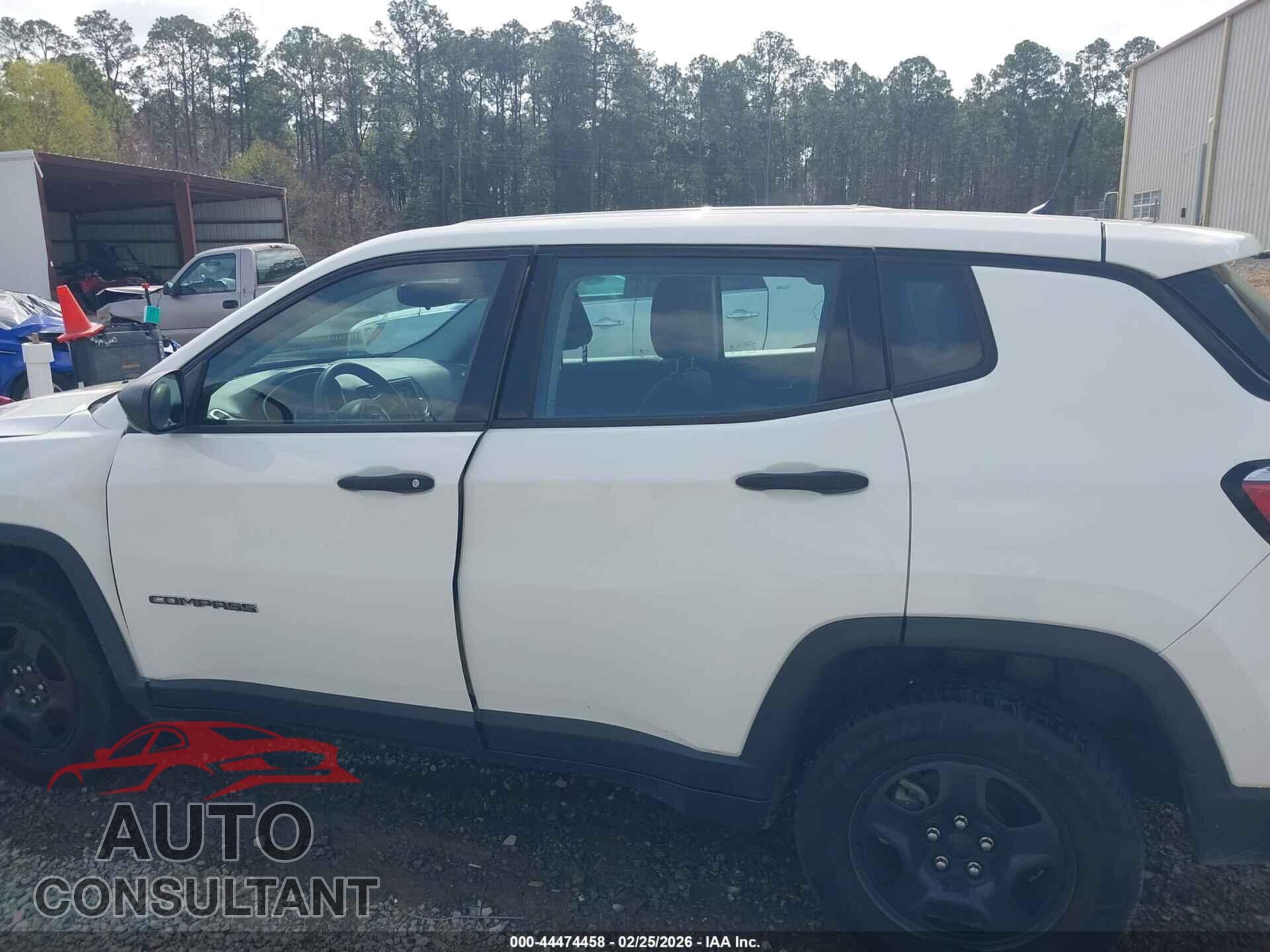 JEEP COMPASS 2018 - 3C4NJDAB0JT190882