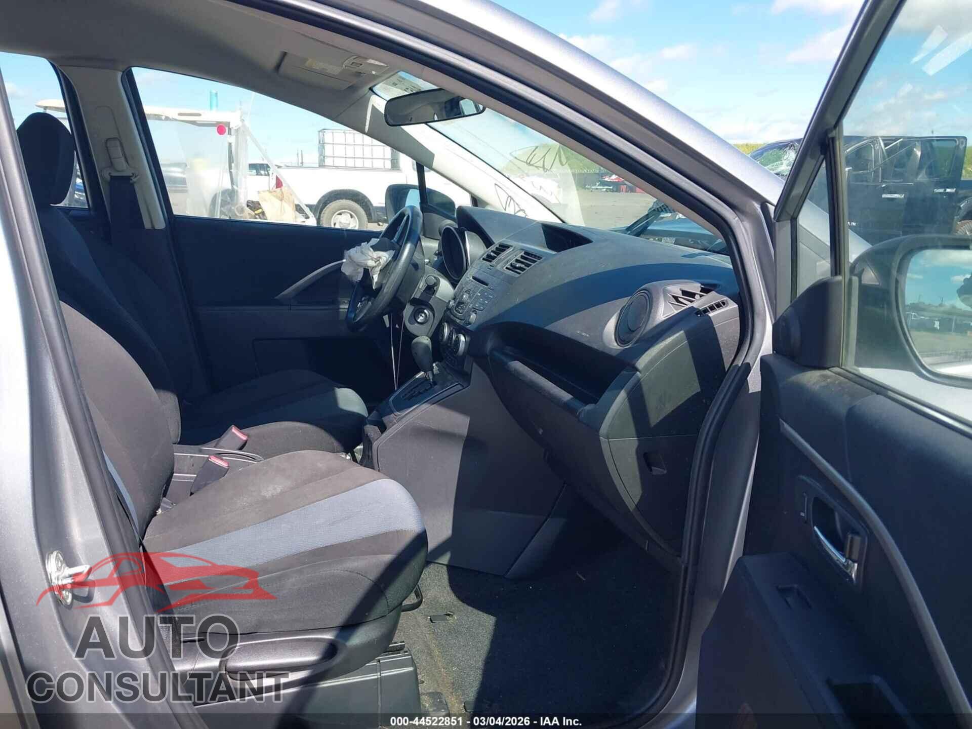 MAZDA MAZDA5 2015 - JM1CW2BL7F0189821
