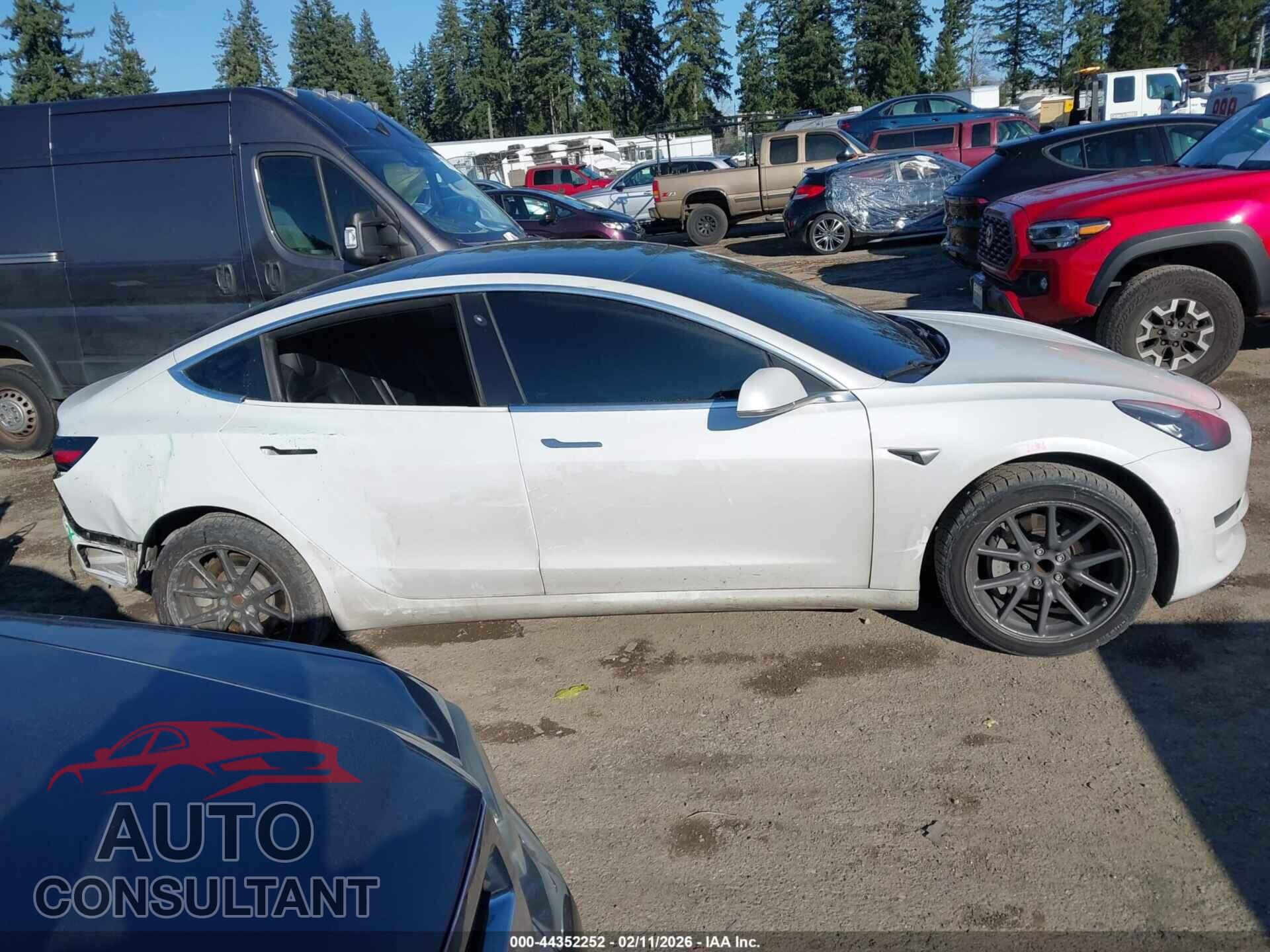 TESLA MODEL 3 2019 - 5YJ3E1EA7KF447578