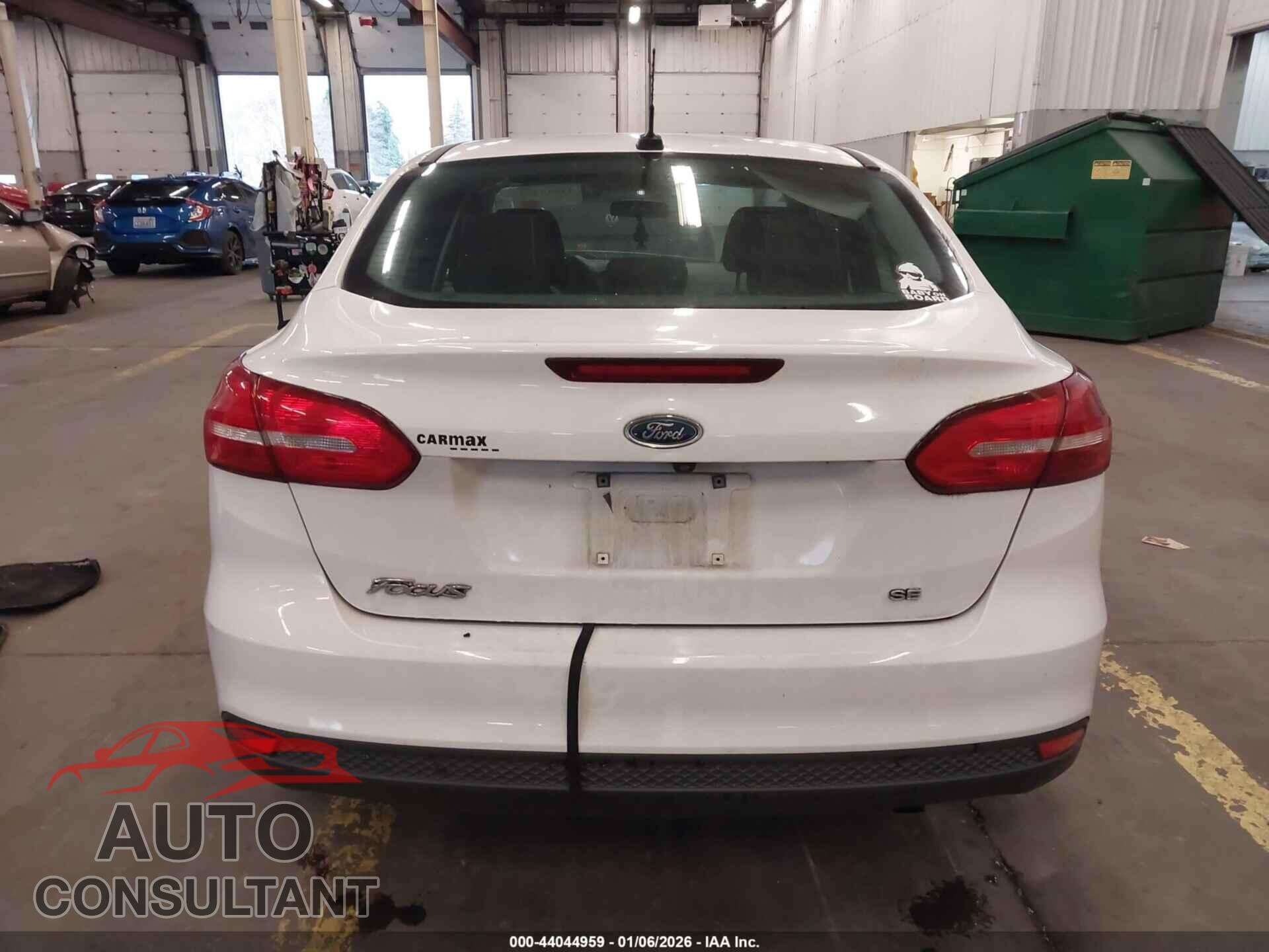 FORD FOCUS 2015 - 1FADP3F21FL282900