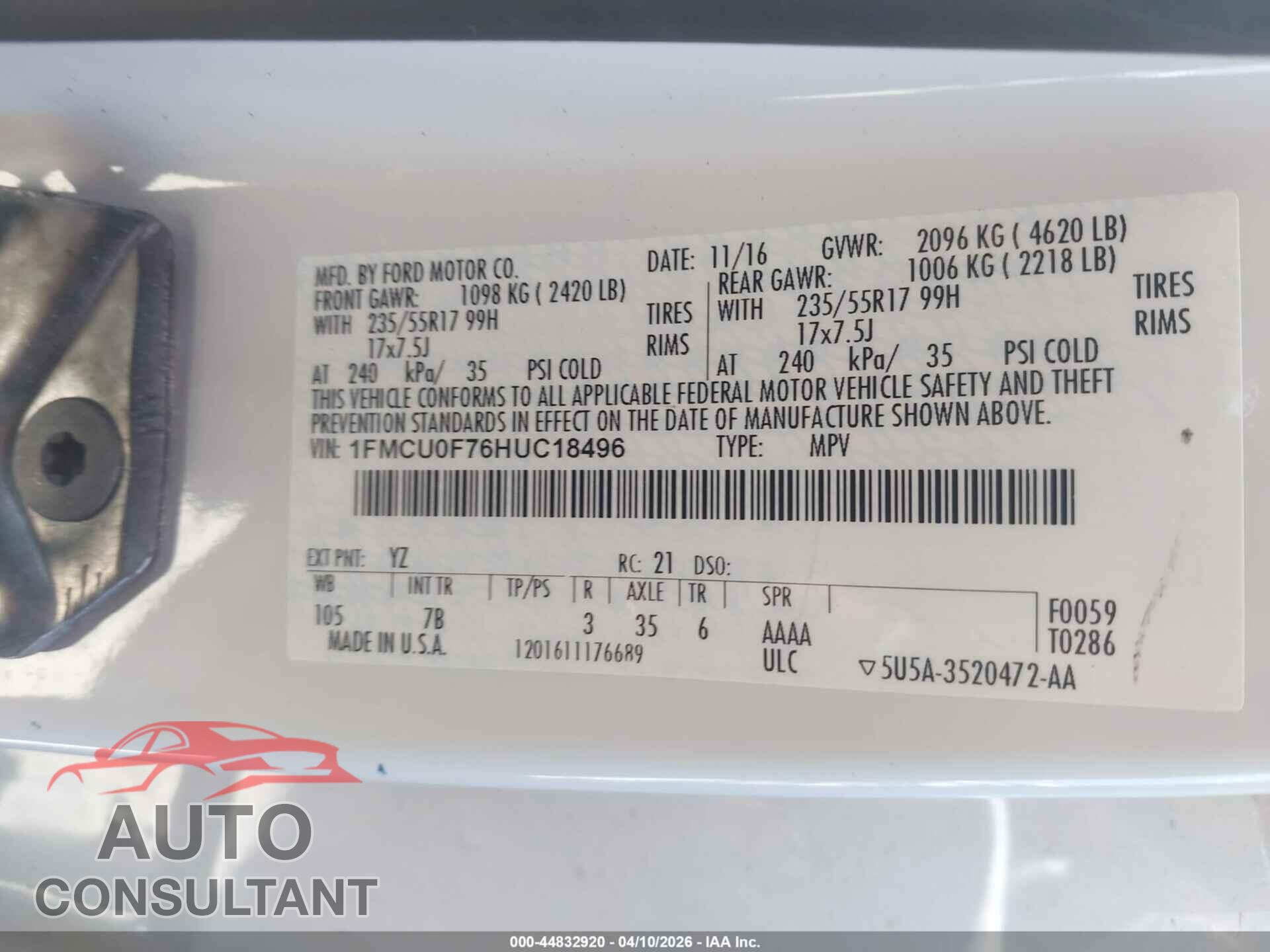 FORD ESCAPE 2017 - 1FMCU0F76HUC18496