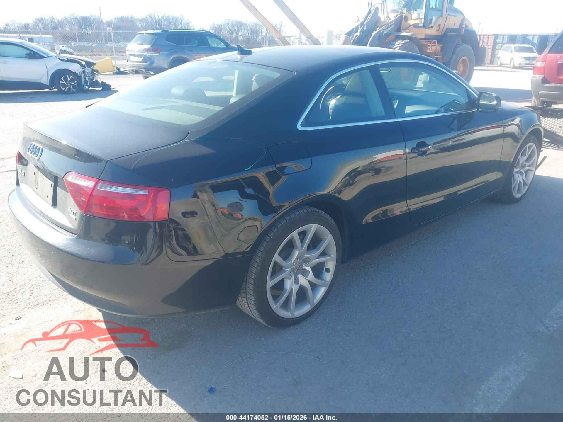 AUDI A5 2011 - WAUCFAFR0BA026180