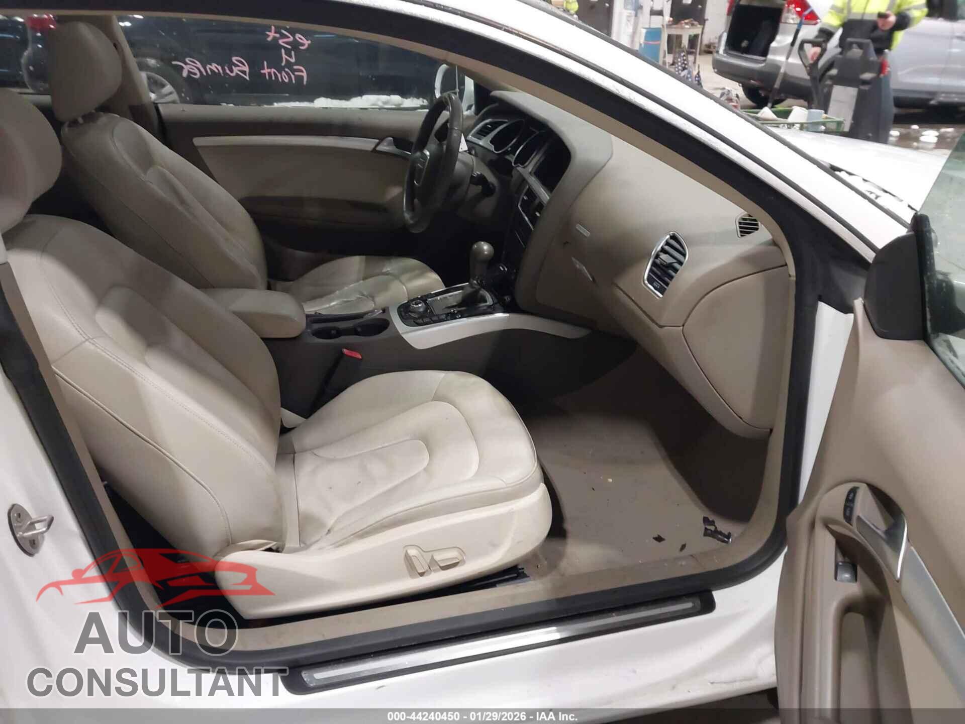 AUDI A5 2012 - WAULFAFR5CA015175
