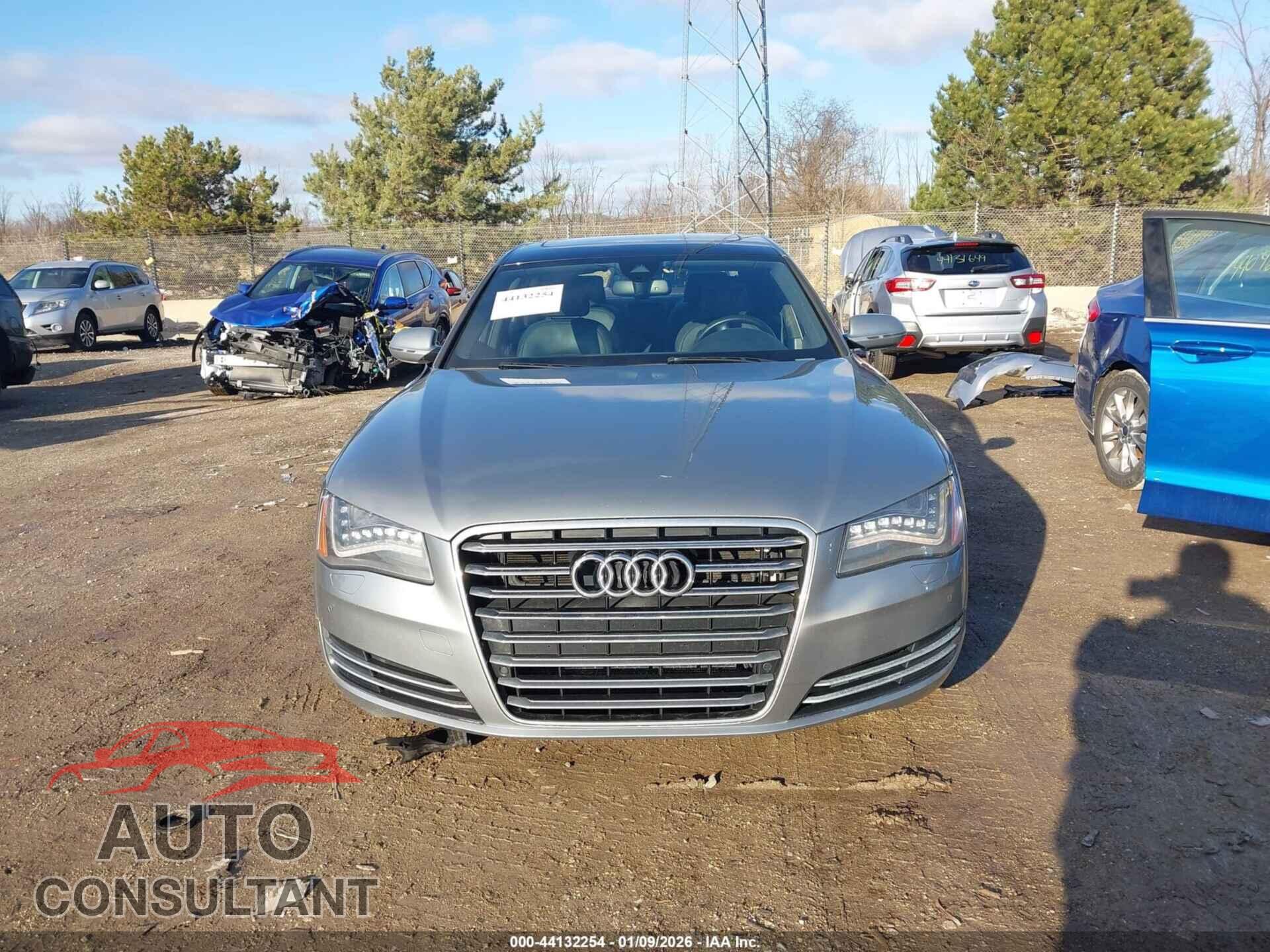 AUDI A8 L 2013 - WAURGAFD2DN013664