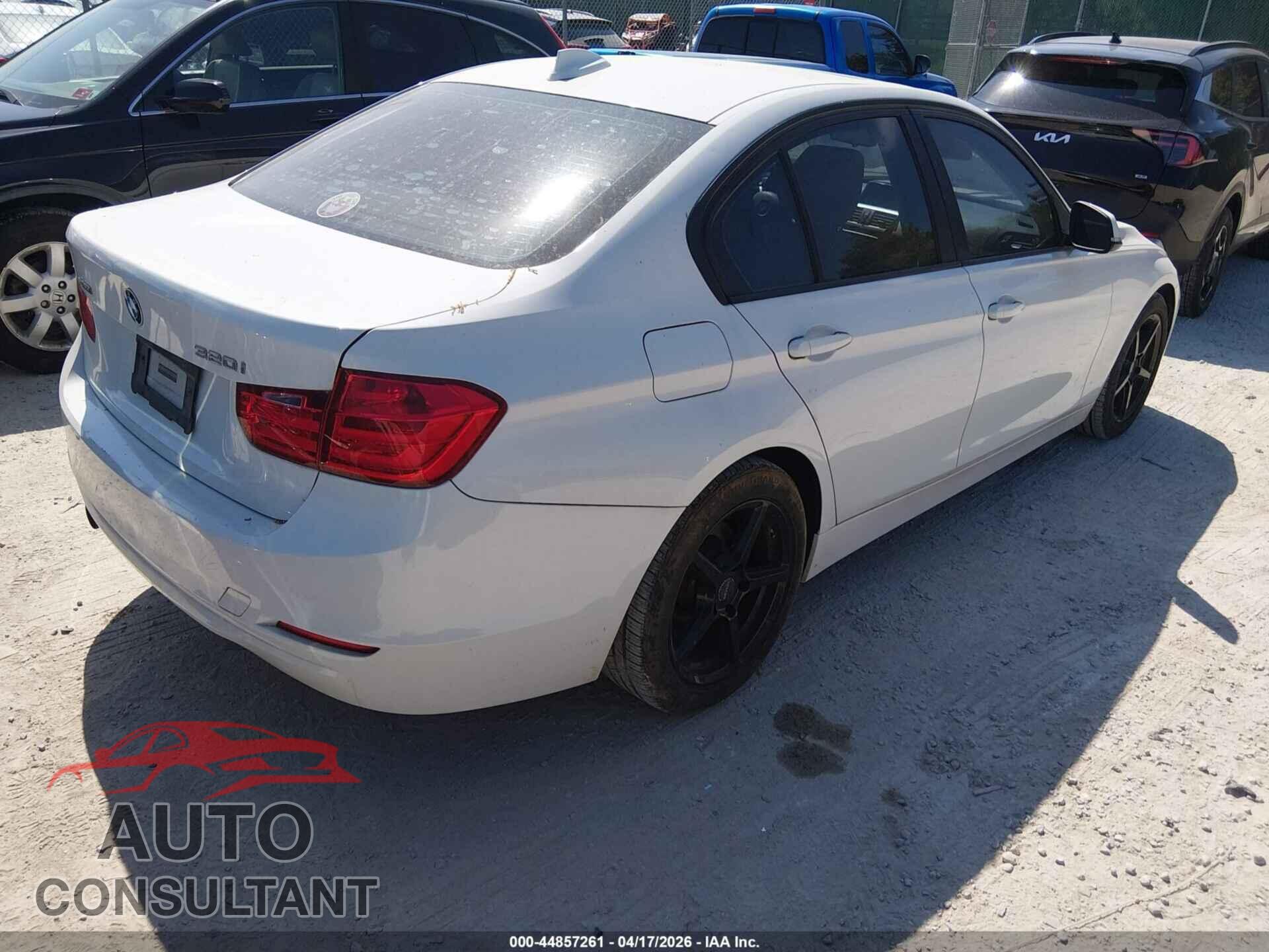 BMW 320I 2014 - WBA3C3G58ENS71967