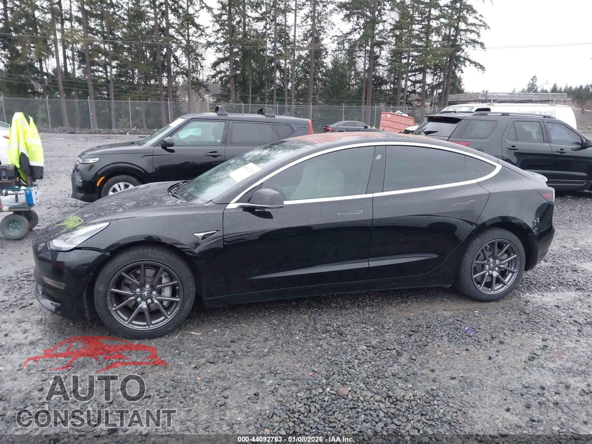 TESLA MODEL 3 2019 - 5YJ3E1EB0KF192362