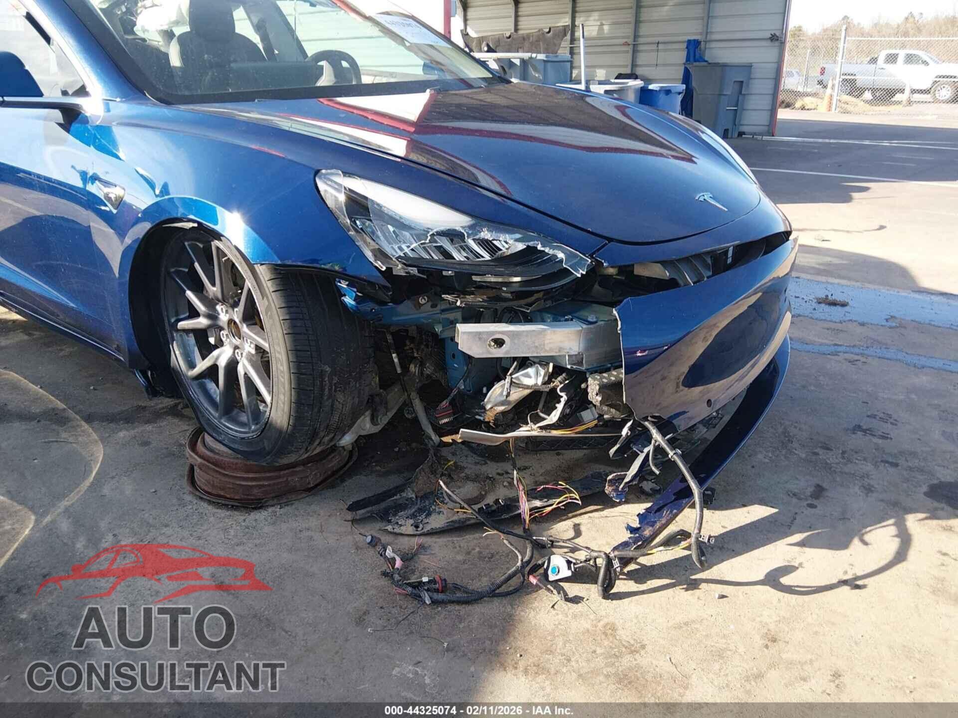 TESLA MODEL 3 2018 - 5YJ3E1EA7JF026099