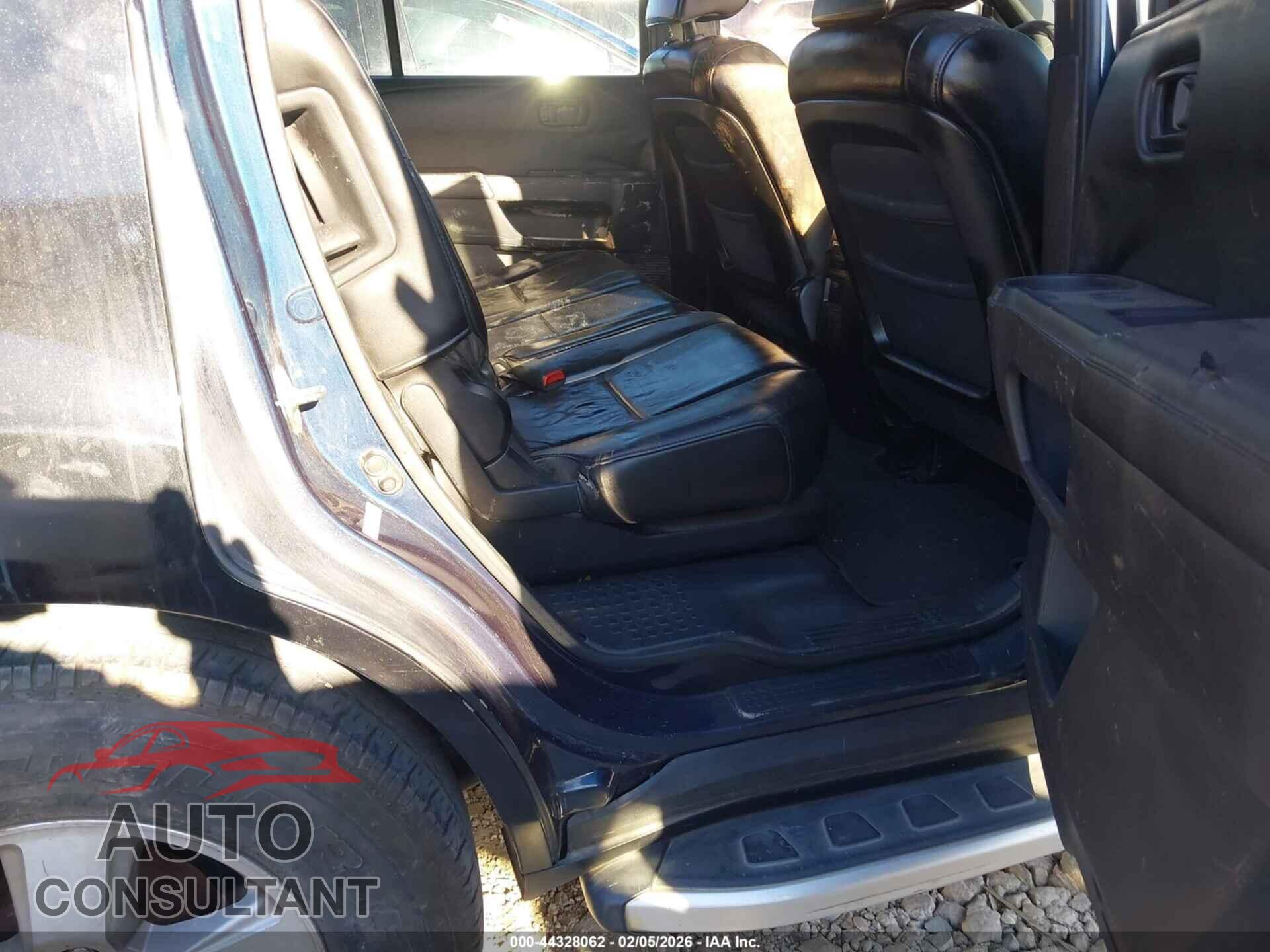 HONDA PILOT 2011 - 5FNYF3H5XBB003012