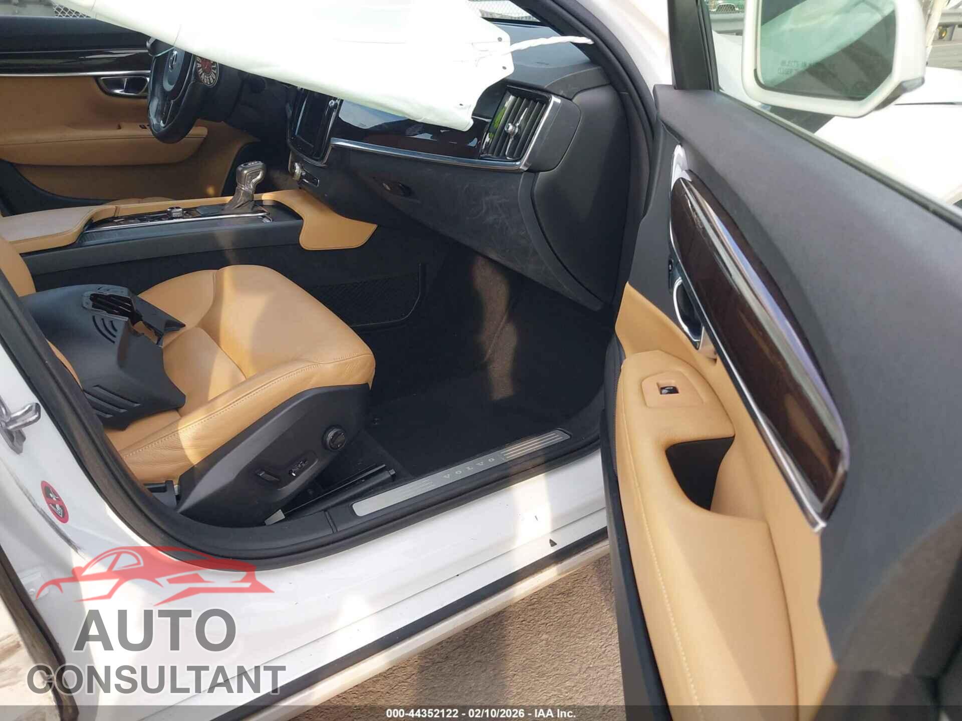 VOLVO S90 2017 - YV1102AK6H1012170