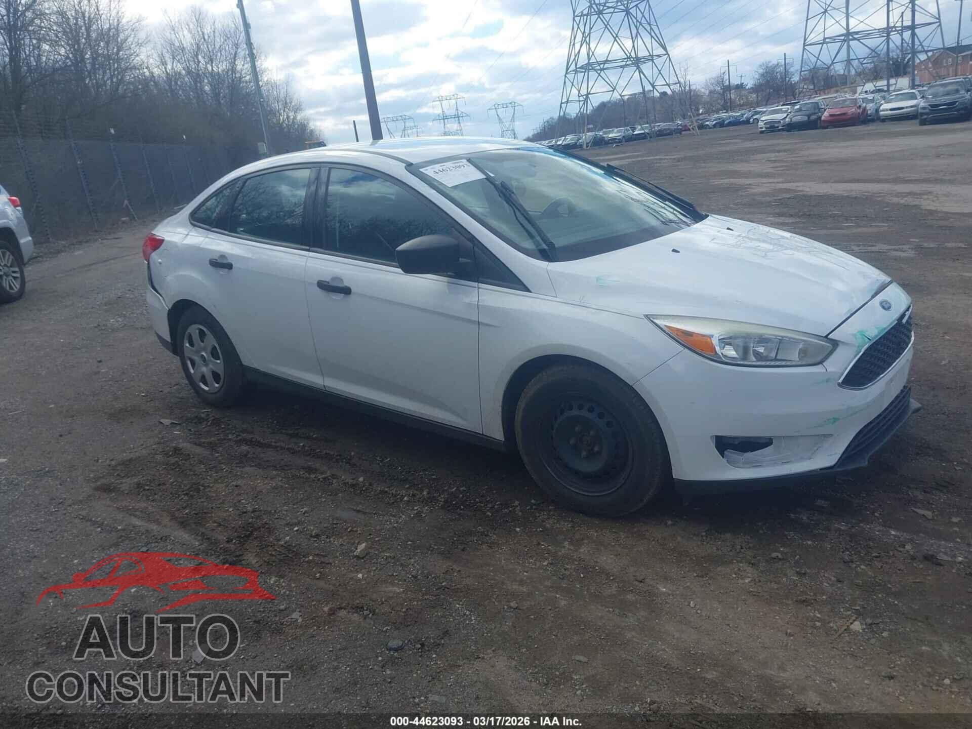 FORD FOCUS 2017 - 1FADP3E20HL256132