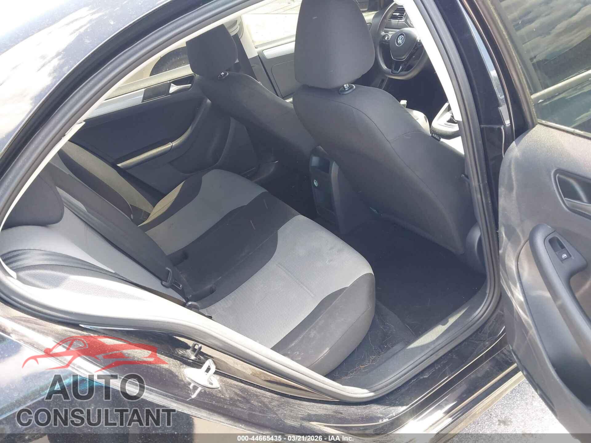 VOLKSWAGEN JETTA 2017 - 3VW2B7AJ2HM394125
