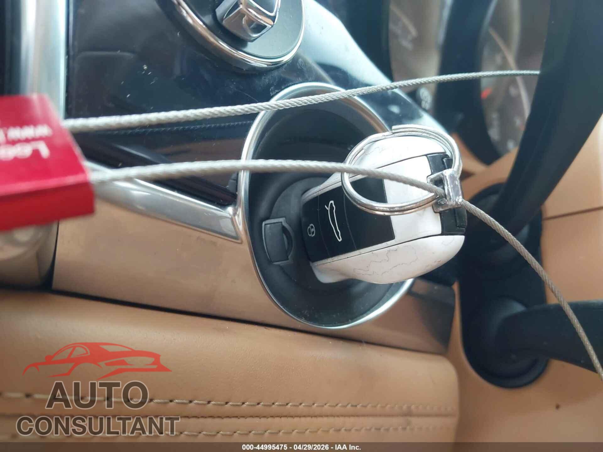 PORSCHE PANAMERA 2014 - WP0AA2A75EL010084