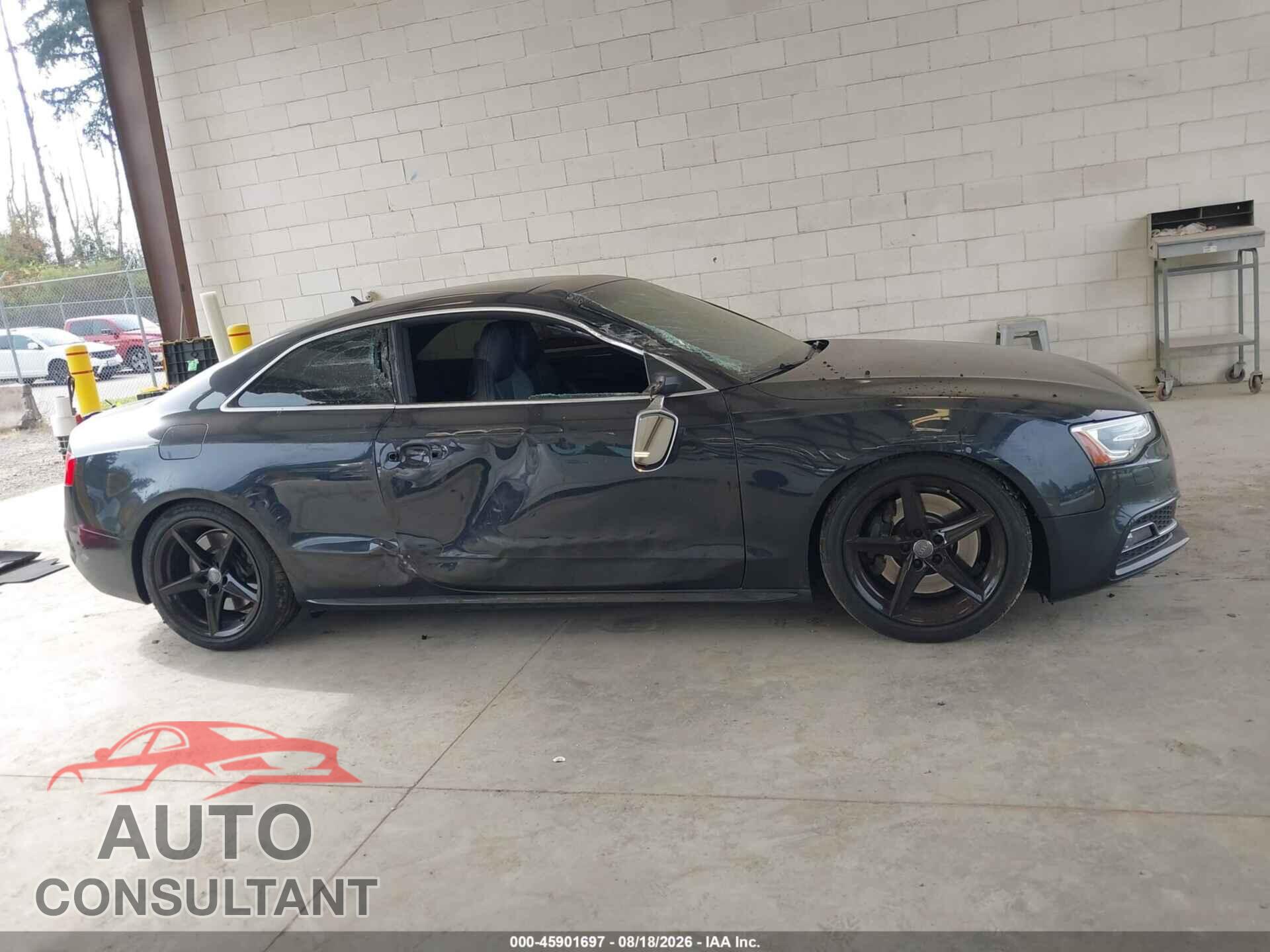 AUDI S5 2014 - WAUCGAFR8EA015302